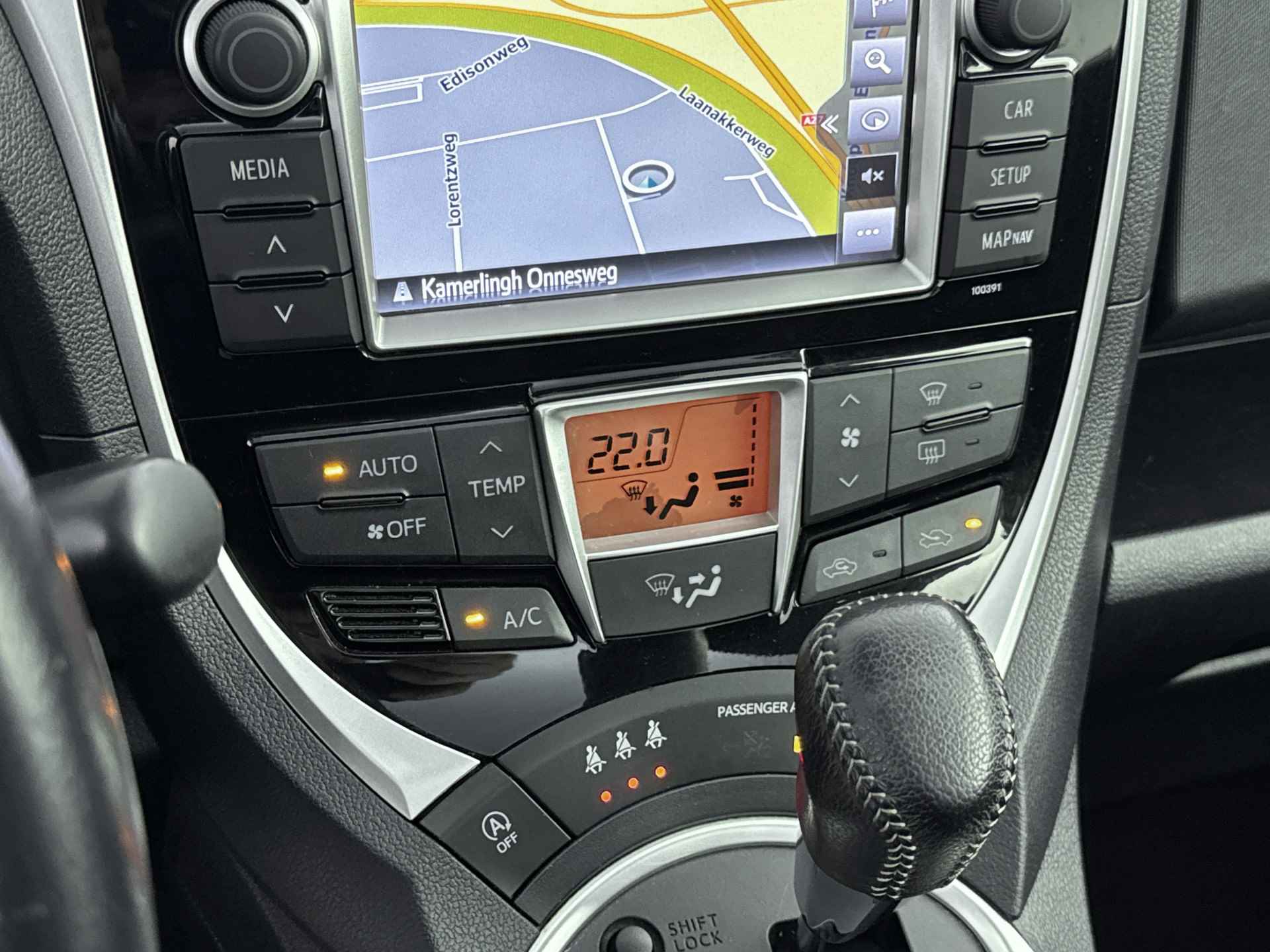Toyota Verso-S 1.3 VVT-i Trend | Navigatie | Camera | Airco | - 11/42