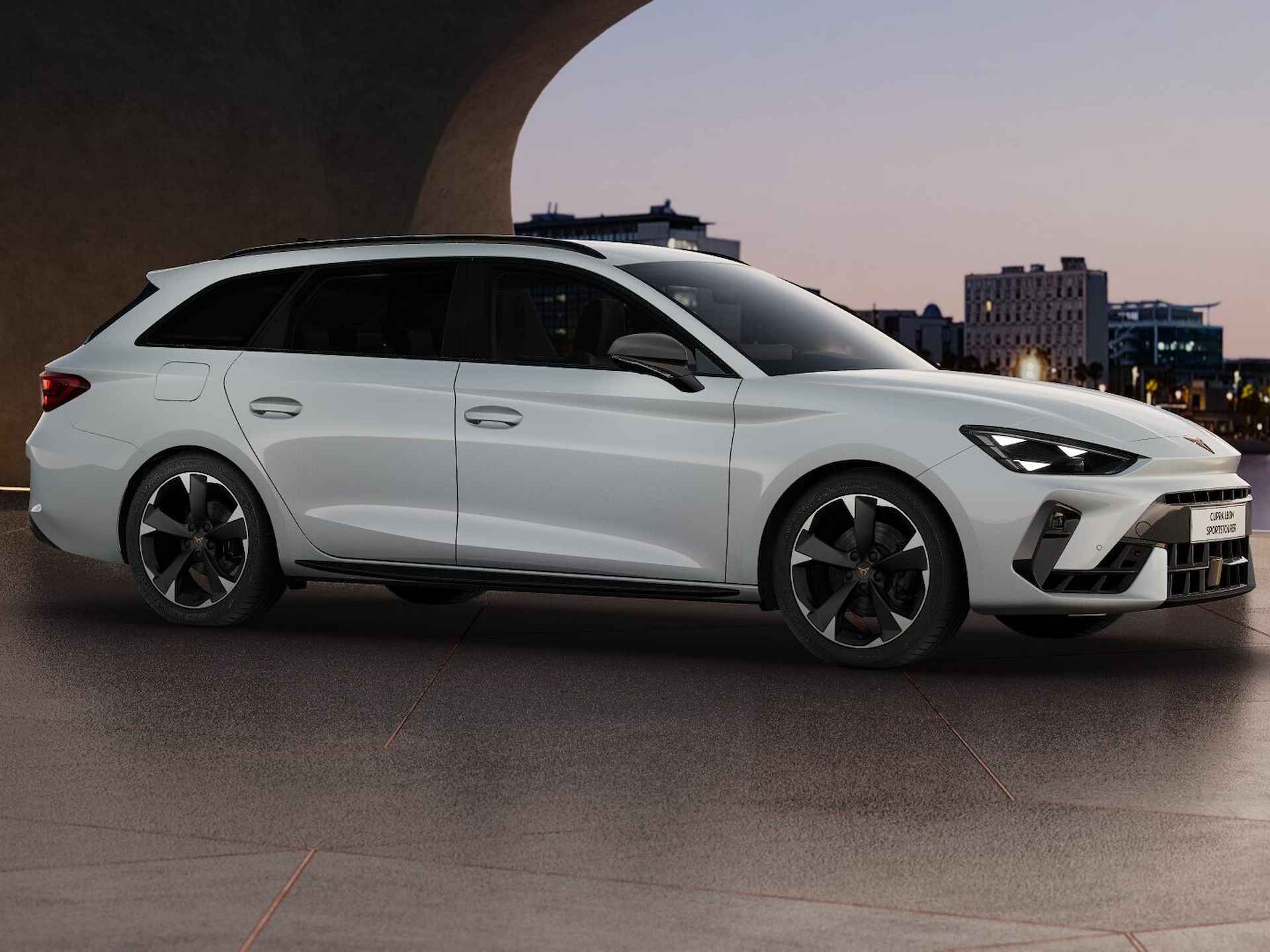 CUPRA Leon Sportstourer 1.5 TSI e-Hybrid 204 6DSG Business - 2/18