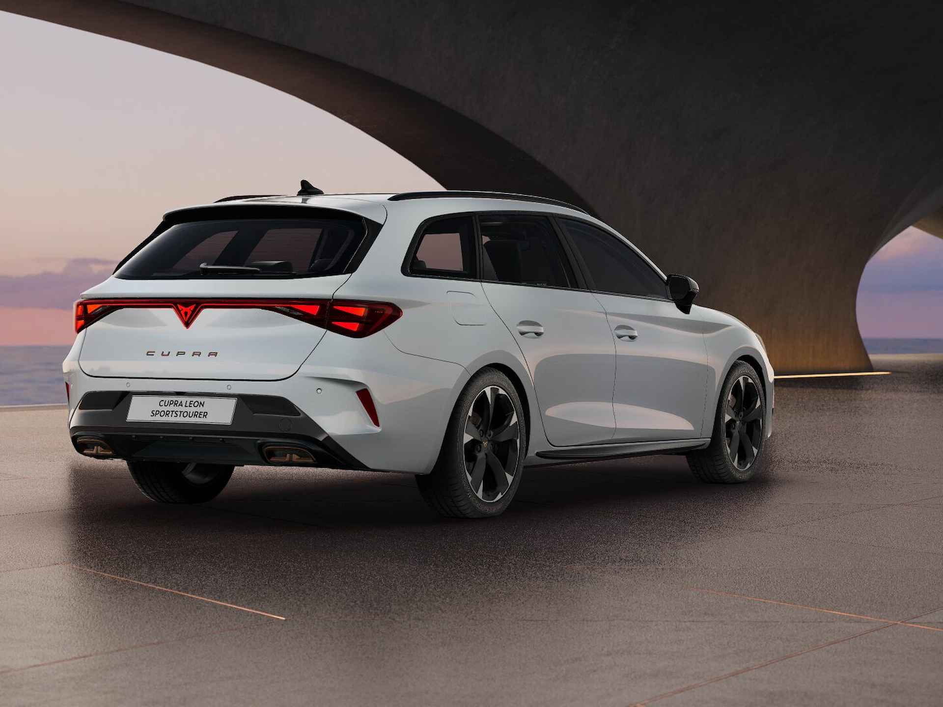 CUPRA Leon Sportstourer 1.5 TSI e-Hybrid 204 6DSG Business - 5/18