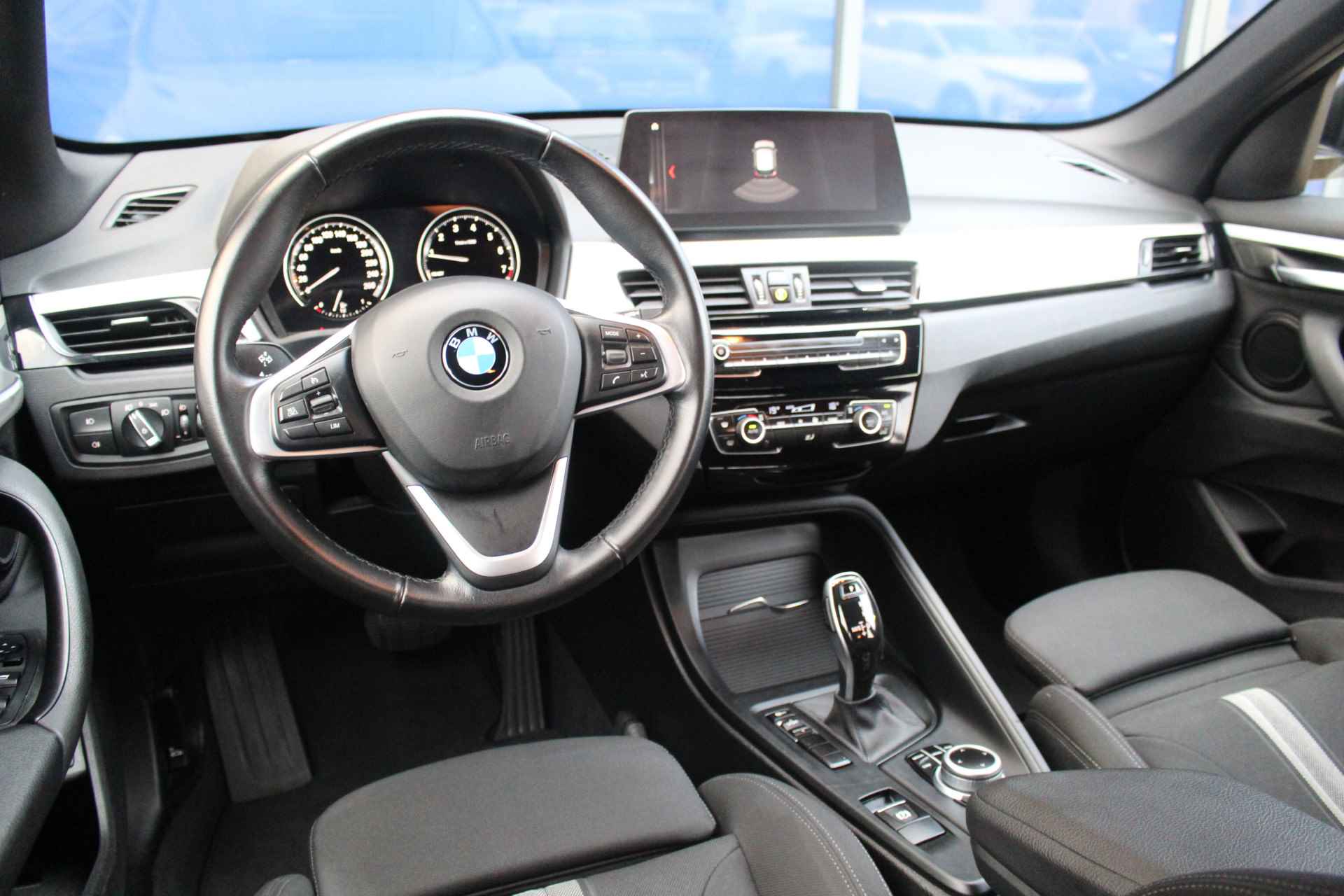 BMW X1 2.0i 180PK Executive Edition | Sportstoelen | Navi | LED | Cruise C. | Parkeerassistent Climate C. | - 3/43