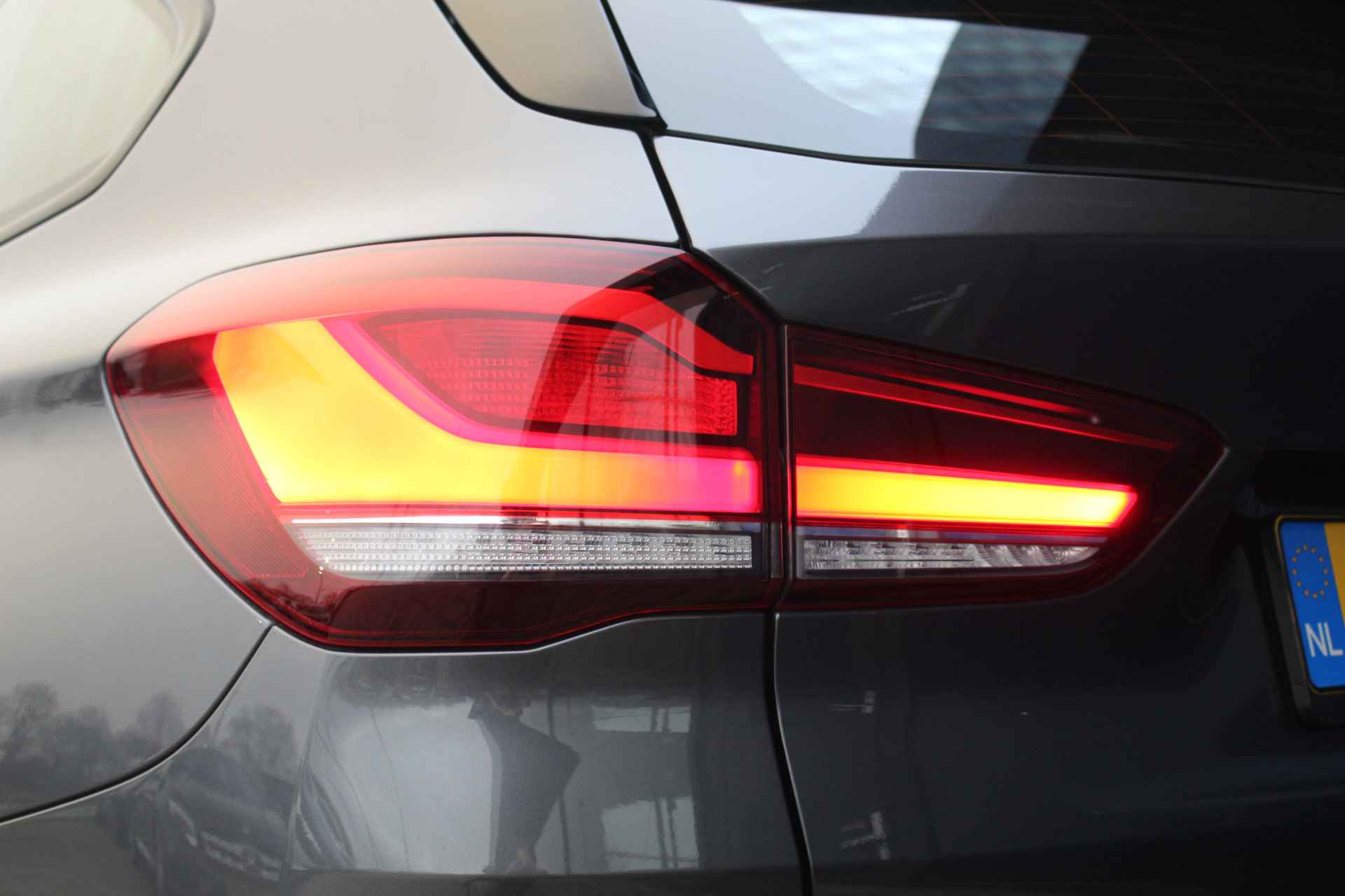 BMW X1 2.0i 180PK Executive Edition | Sportstoelen | Navi | LED | Cruise C. | Parkeerassistent Climate C. | - 15/43