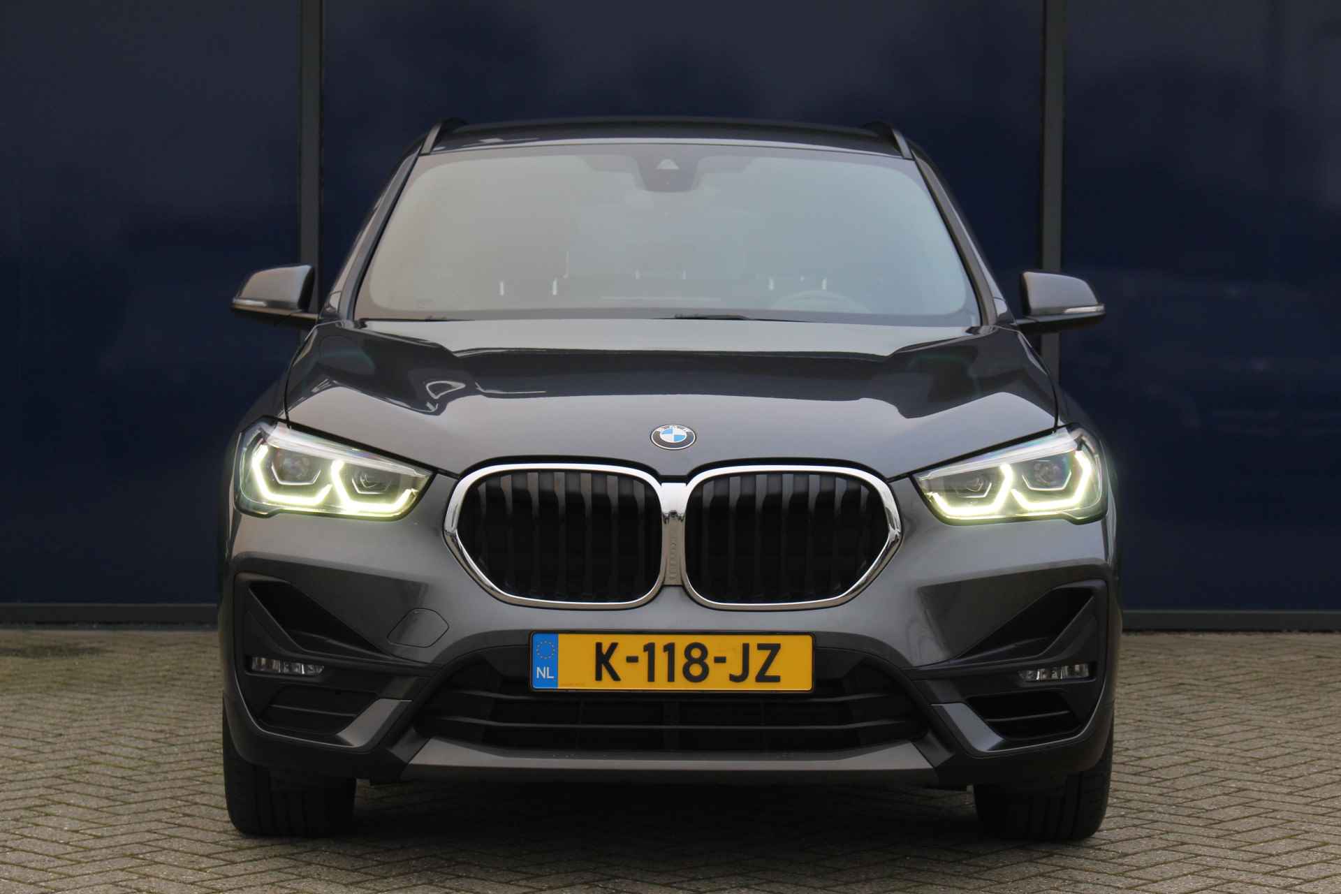 BMW X1 2.0i 180PK Executive Edition | Sportstoelen | Navi | LED | Cruise C. | Parkeerassistent Climate C. | - 19/43