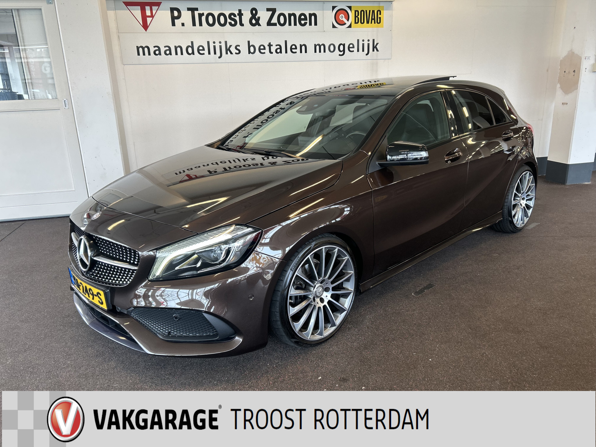 Mercedes-Benz A-Klasse 200 Motorsport Edition AMG Automaat | Panoramadak | Standkachel | Memory seats | Dodehoeksdetectie | Achteruitrijcamera | Ledere