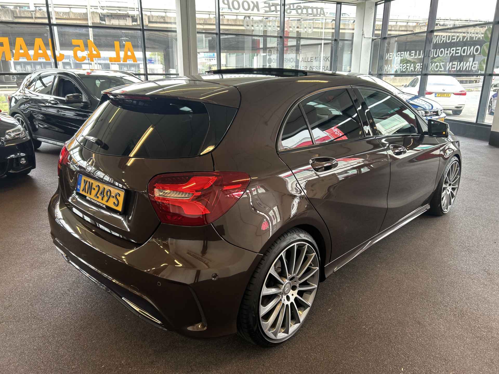 Mercedes-Benz A-Klasse 200 Motorsport Edition AMG Automaat | Panoramadak | Standkachel | Memory seats | Dodehoeksdetectie | Achteruitrijcamera | Ledere - 8/30