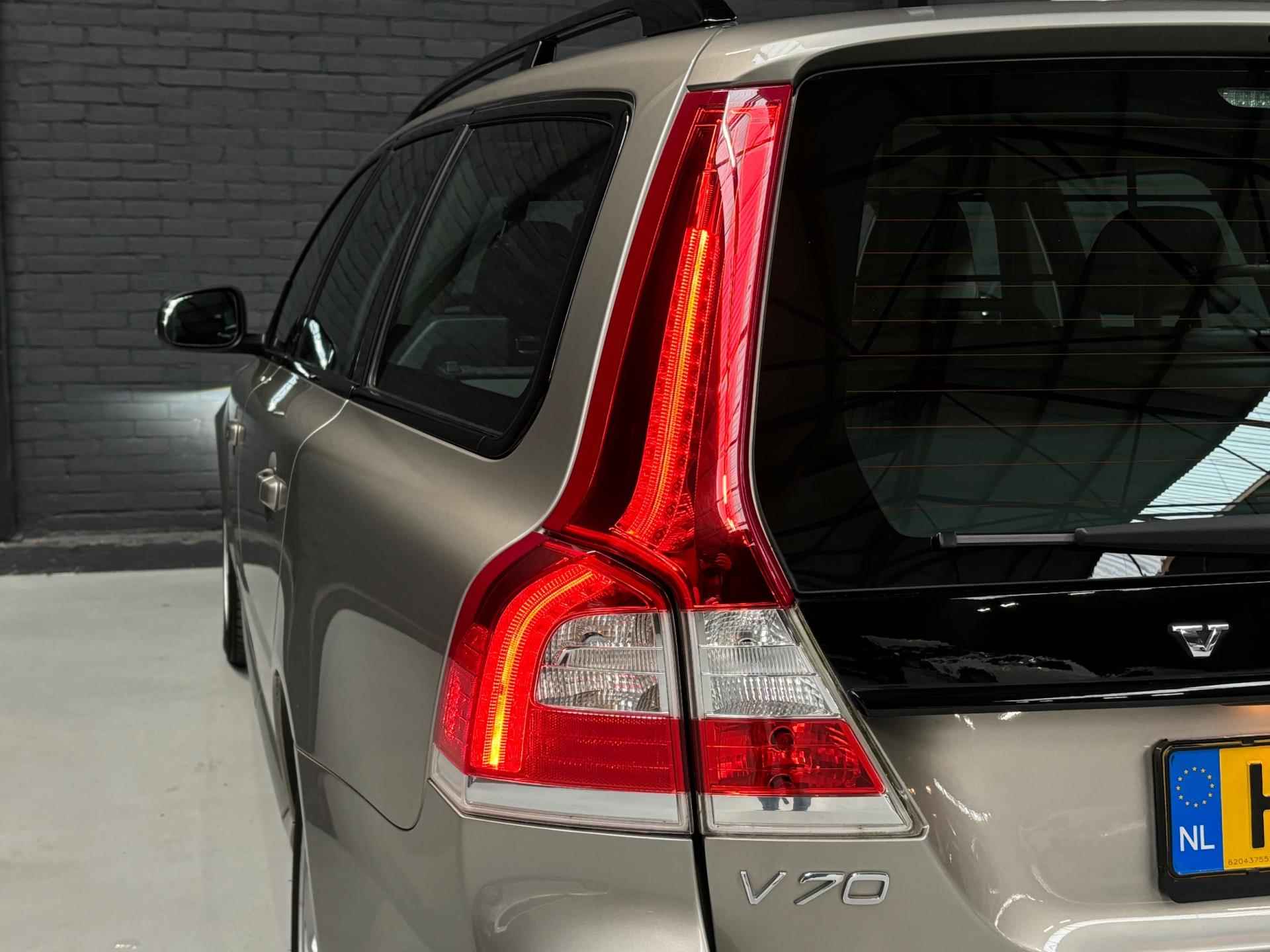 Volvo V70 2.0 D4 (180 pk) Dynamic Edition - leer - navigatie- trekhaak - 15/35