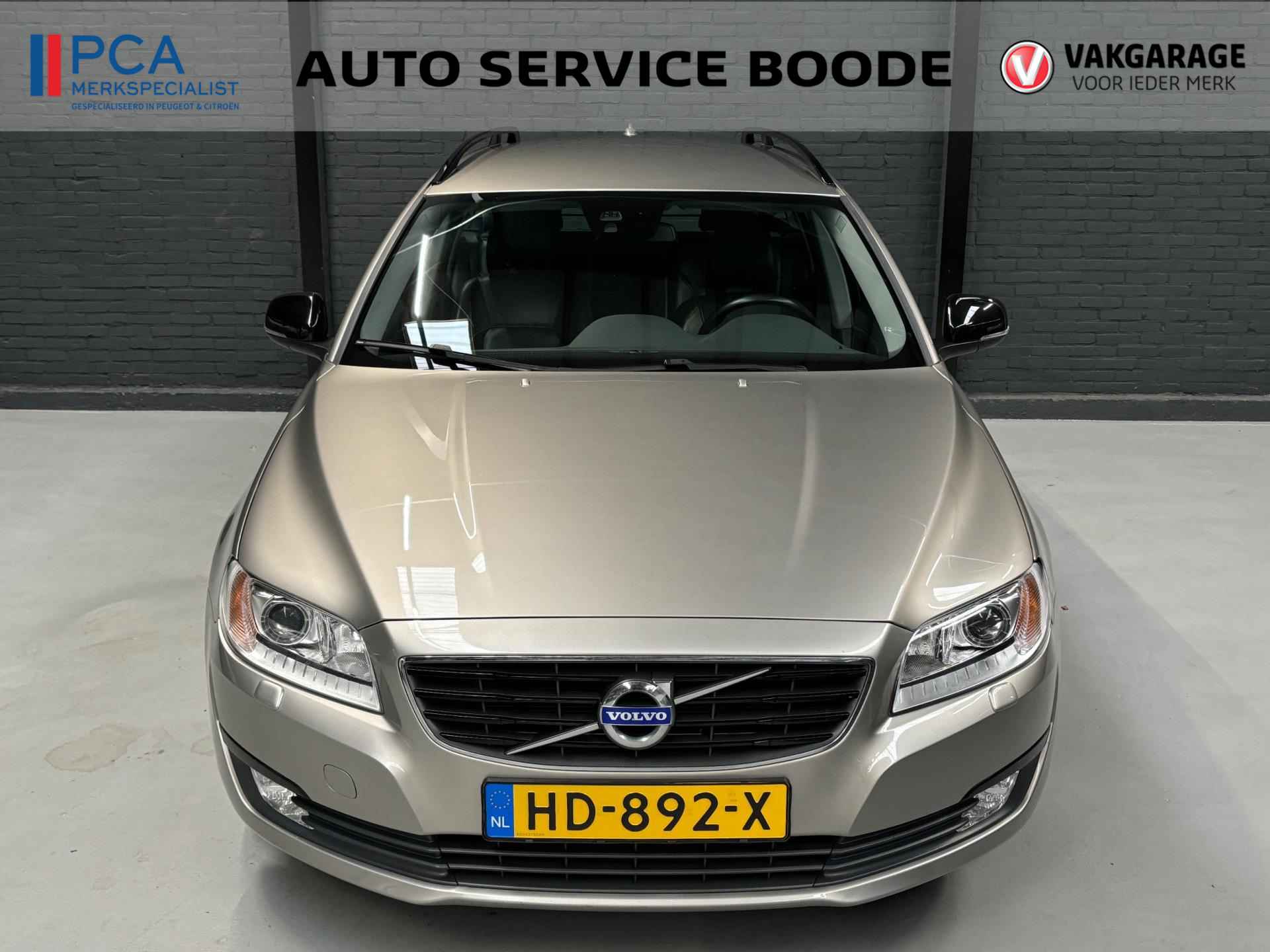 Volvo V70 2.0 D4 (180 pk) Dynamic Edition - leer - navigatie- trekhaak - 34/35