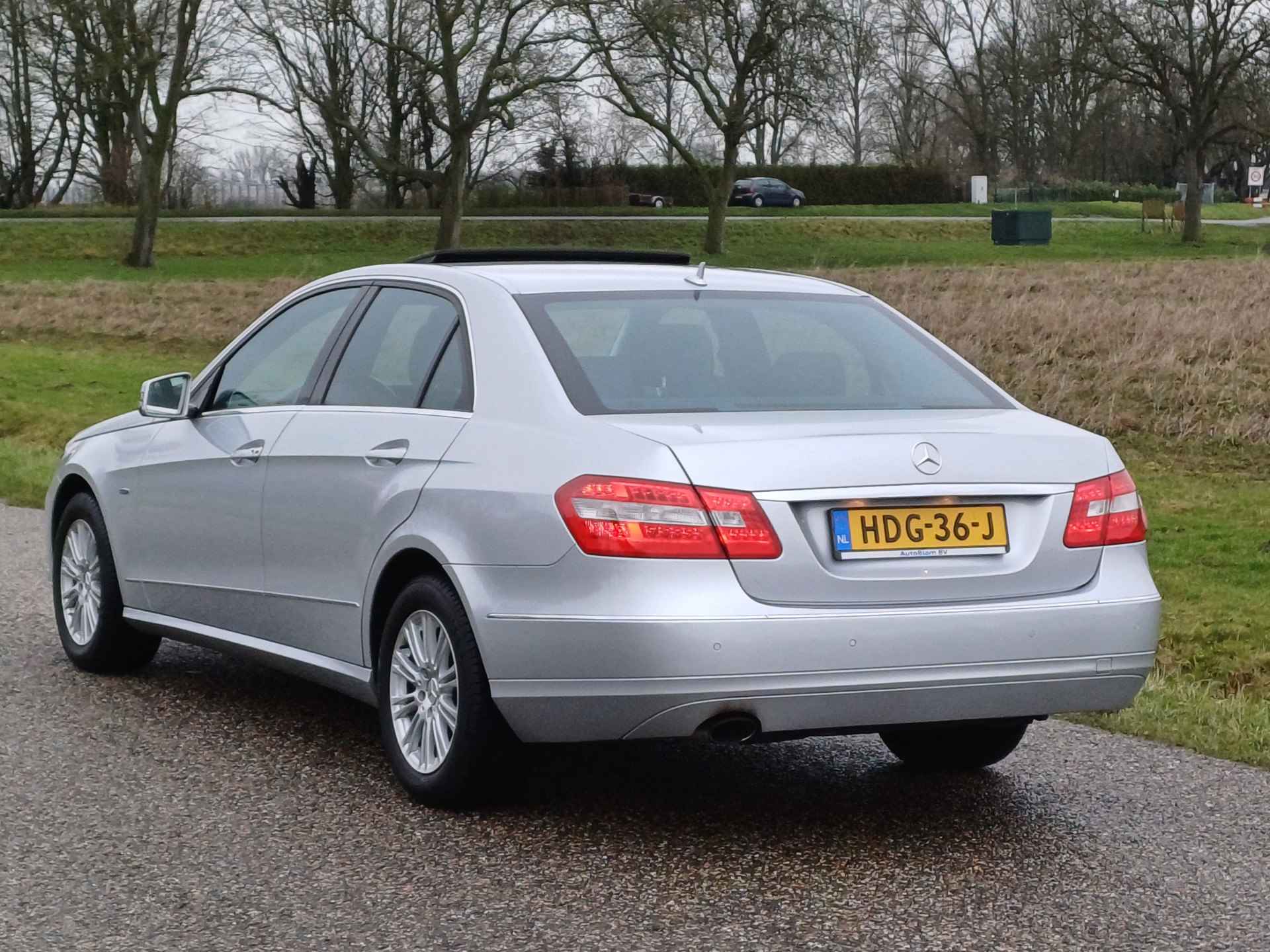 Mercedes-Benz E-Klasse 200 CGI Business Class Elegance /Mooie auto!/Schuifd./Navi/Hout/Stoelverw/Cruise/ - 9/45