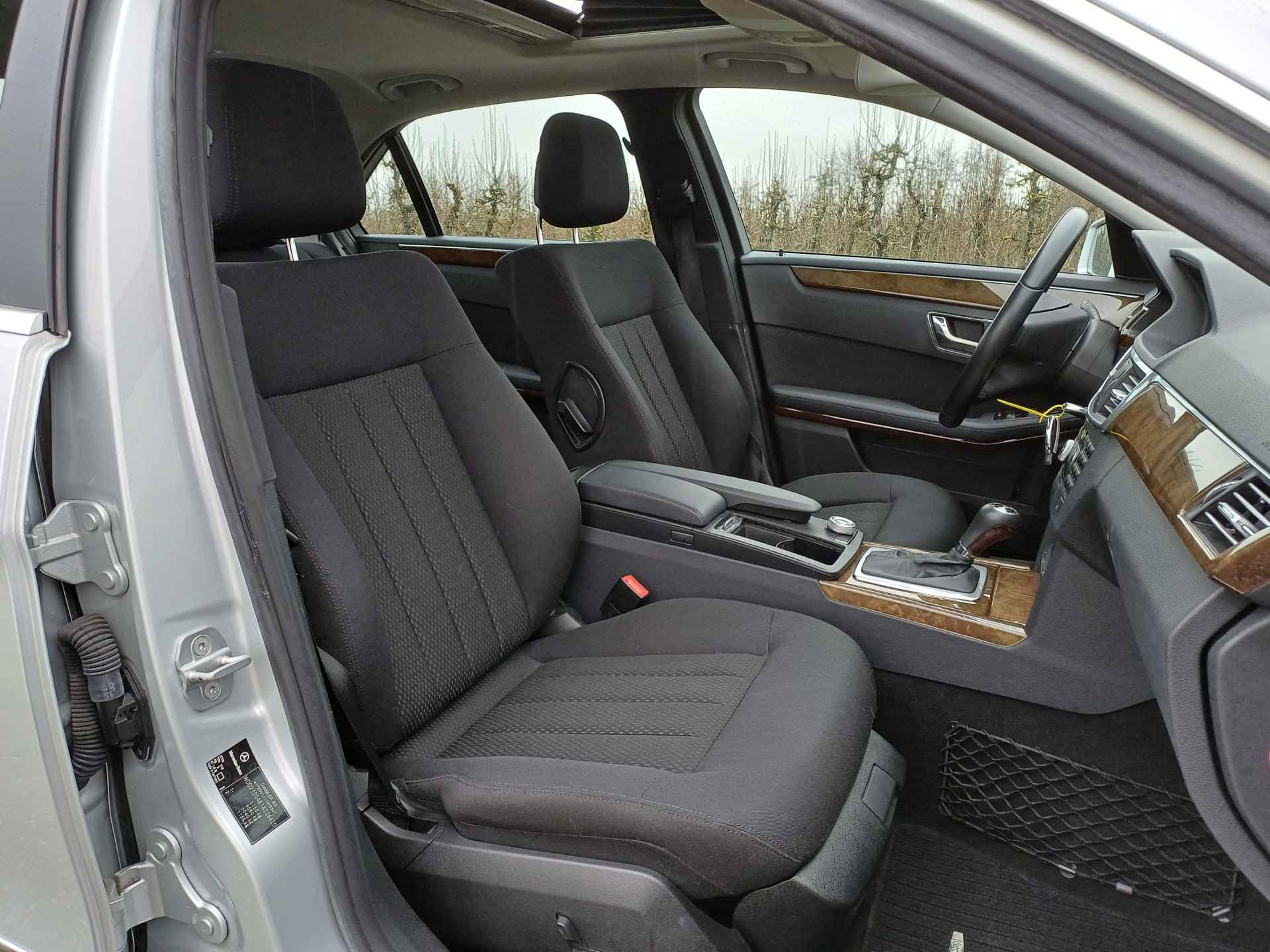 Mercedes-Benz E-Klasse 200 CGI Business Class Elegance /Mooie auto!/Schuifd./Navi/Hout/Stoelverw/Cruise/ - 35/45