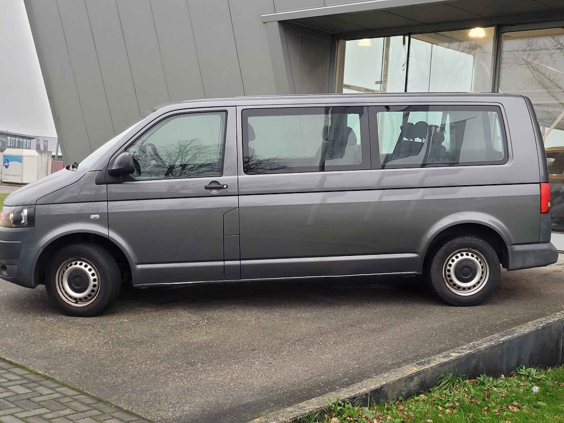 Volkswagen Transporter 2.0 TDI | 9 persoons - 7/30