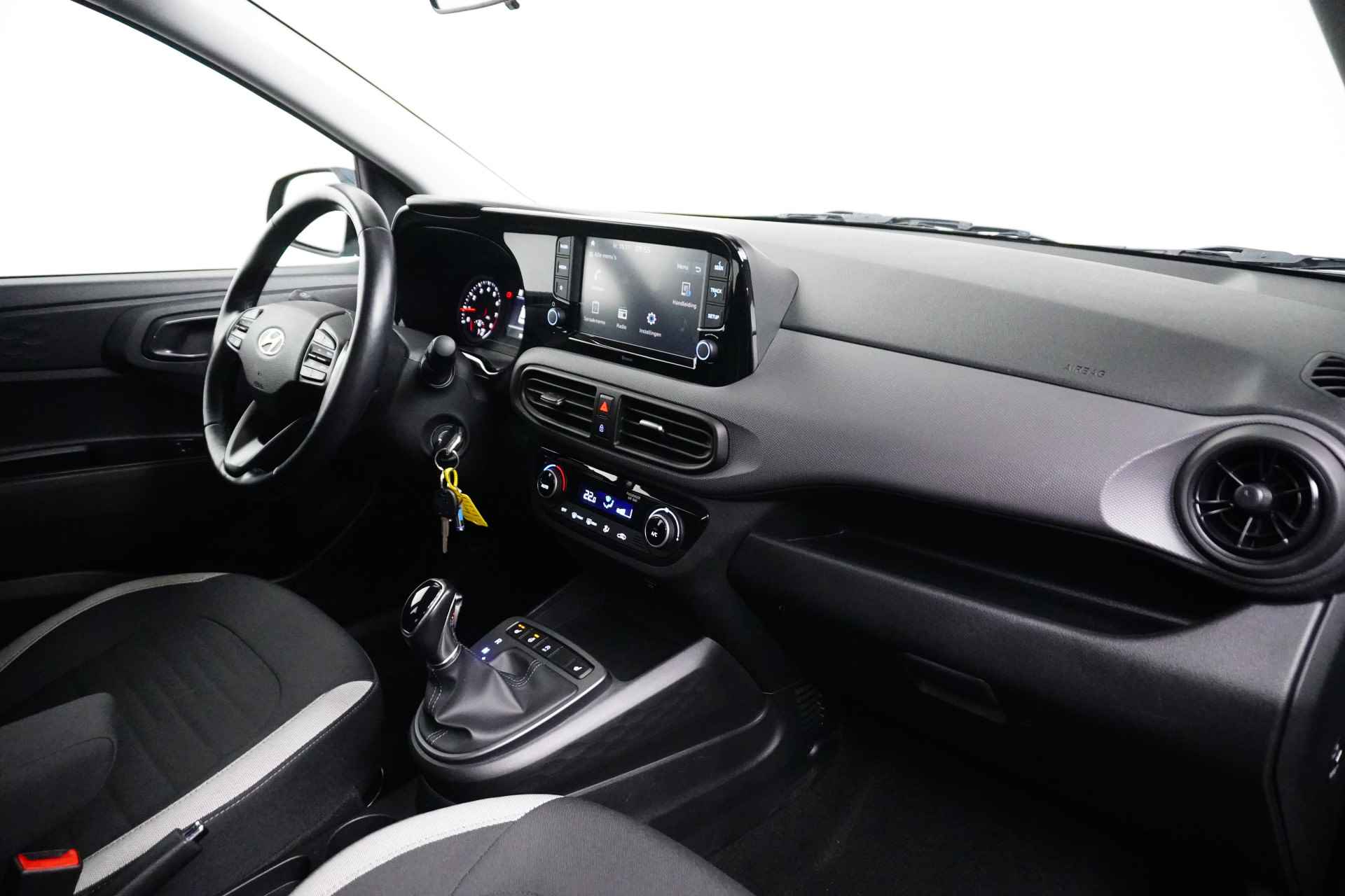 Hyundai i10 1.0 | Hoge instap | Airco | Camera | Cruise | Stoel & stuur verwarming | - 8/23