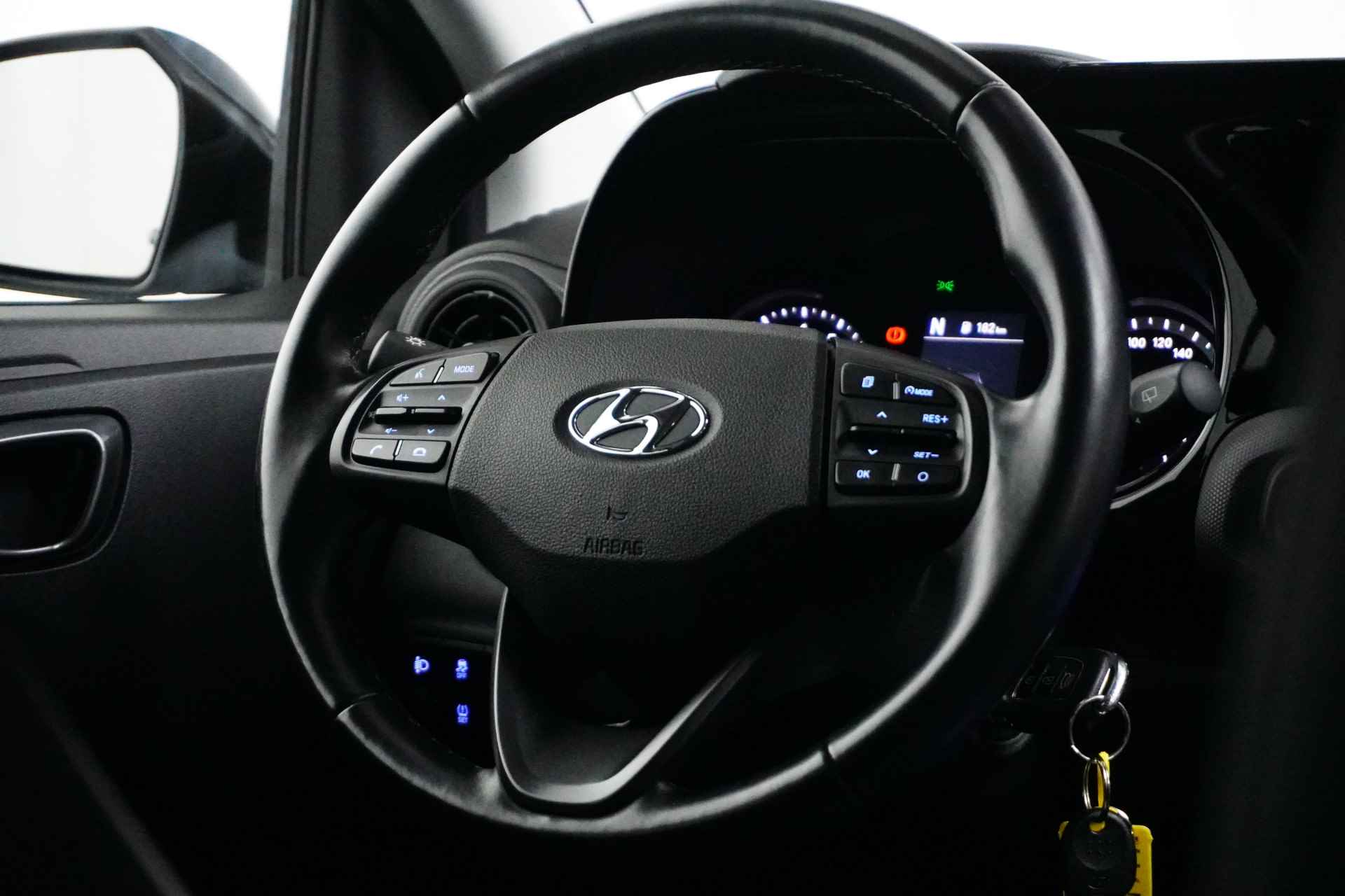 Hyundai i10 1.0 | Hoge instap | Airco | Camera | Cruise | Stoel & stuur verwarming | - 11/23