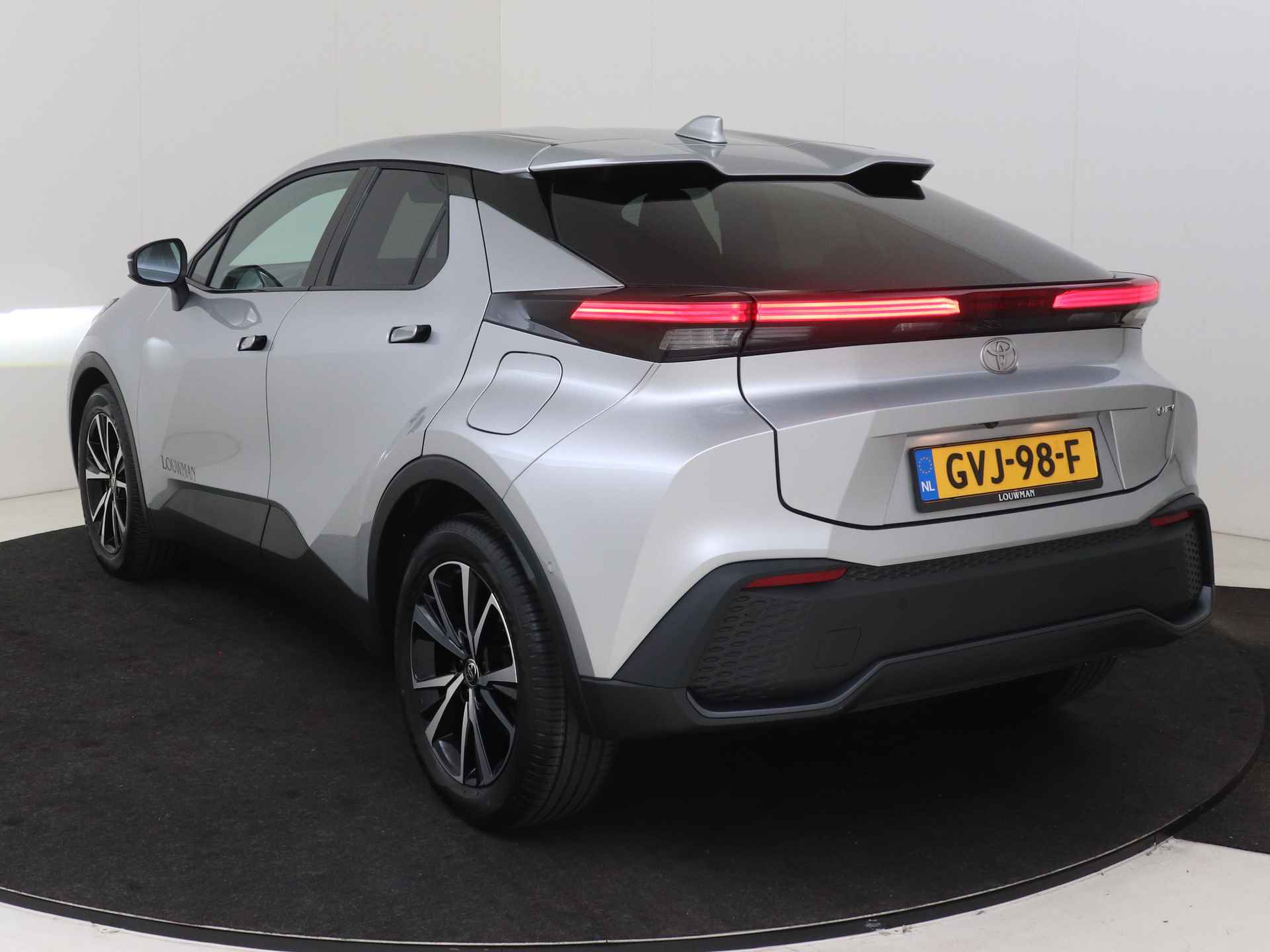 Toyota C-HR 1.8 Hybrid 140 First Edition DEMO | Navigatie | 360 Camera | Climate Control | LM velgen | Dodehoek Ass. | Parkeersensoren | - 15/55