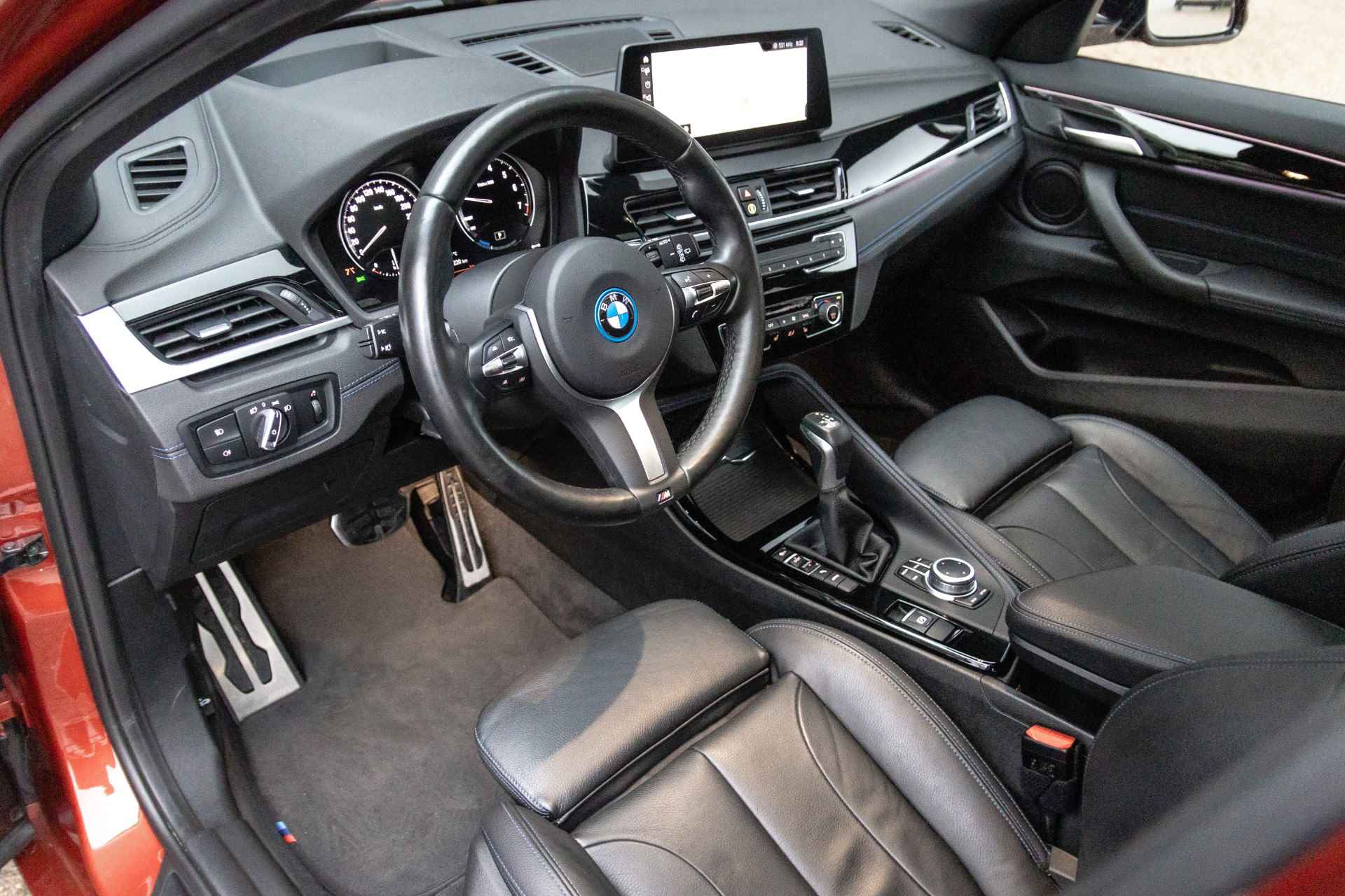 BMW X2 xDrive25e M-Sport | Panodak | Sportleder | Comfort Access | Head-Up | Camera | DAB - 4/38