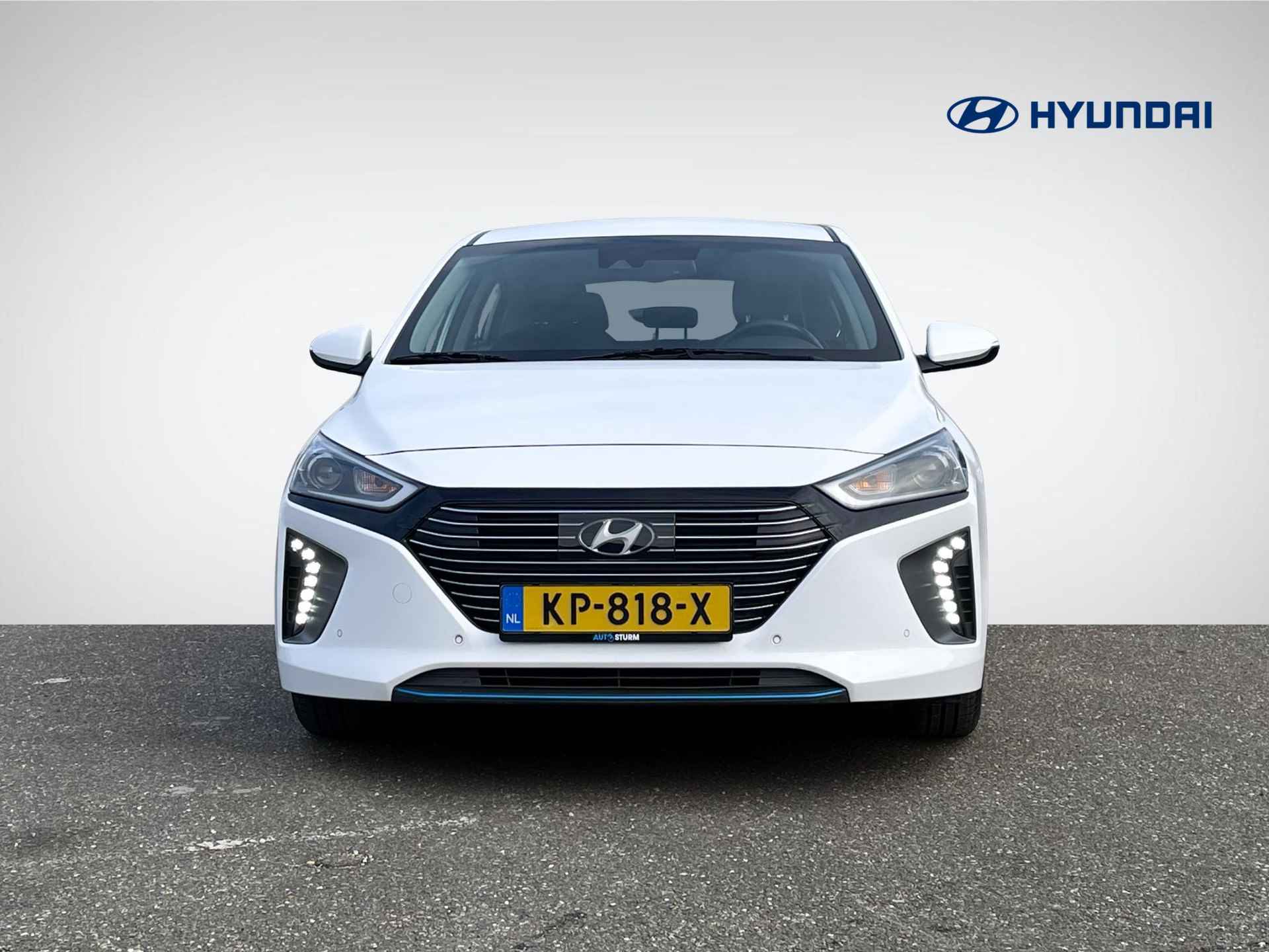 Hyundai IONIQ 1.6 GDi Comfort | Navigatie | Camera | Apple Carplay/Android Auto | Keyless Entry | Cruise & Climate Control | Rijklaarprijs! - 2/26