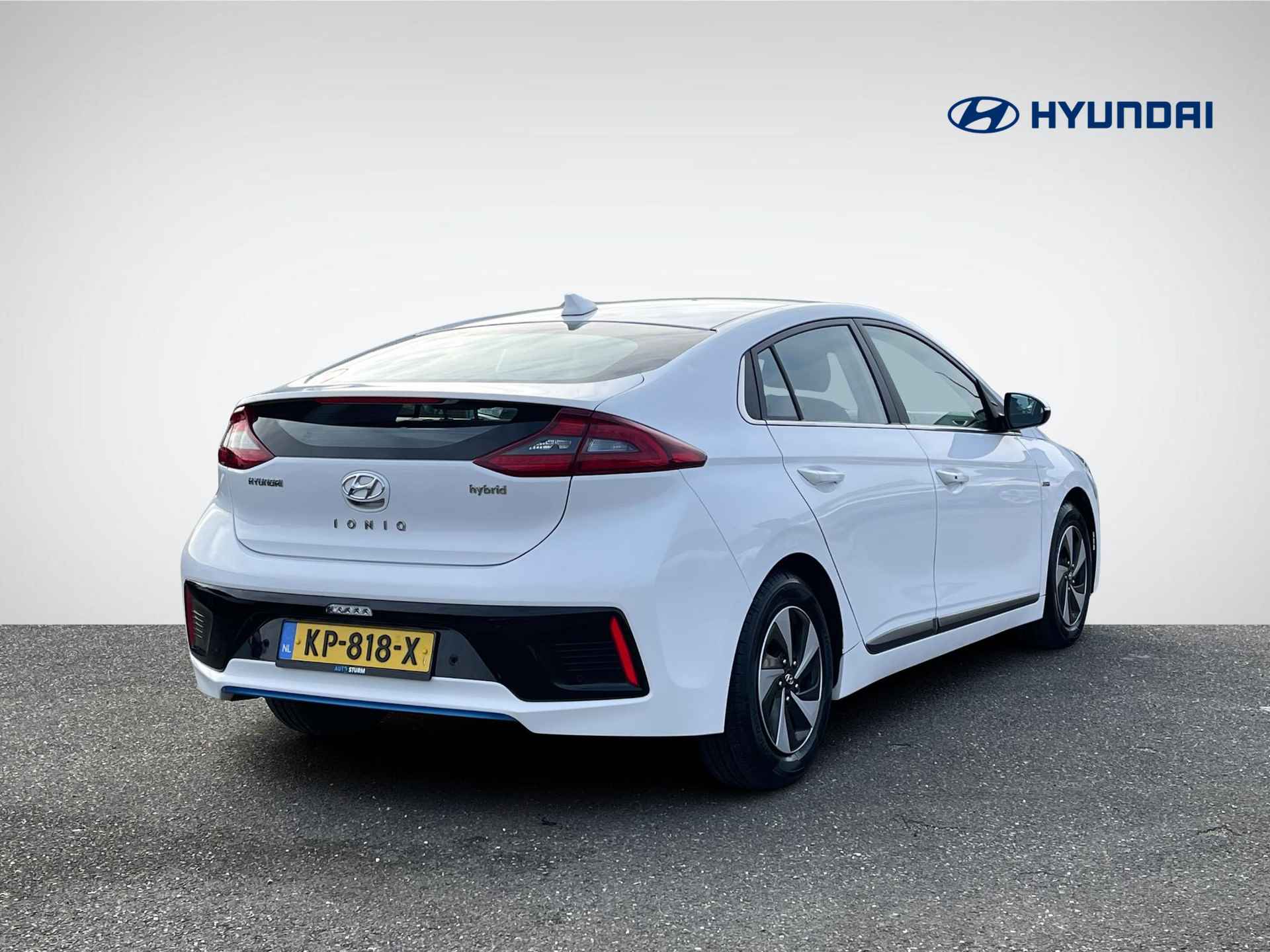 Hyundai IONIQ 1.6 GDi Comfort | Navigatie | Camera | Apple Carplay/Android Auto | Keyless Entry | Cruise & Climate Control | Rijklaarprijs! - 4/26