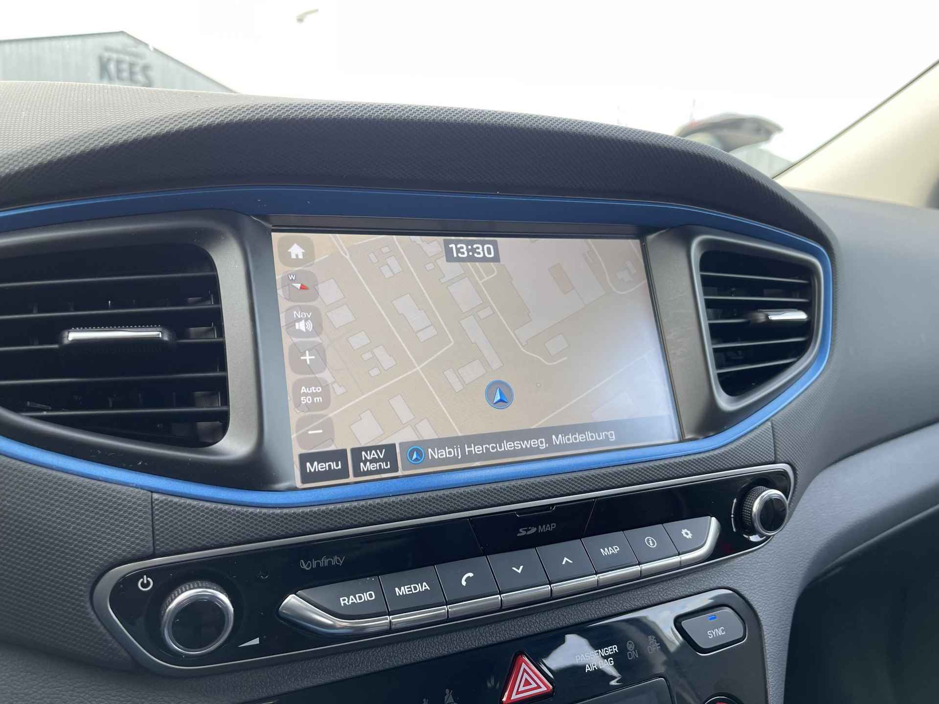 Hyundai IONIQ 1.6 GDi Comfort | Navigatie | Camera | Apple Carplay/Android Auto | Keyless Entry | Cruise & Climate Control | Rijklaarprijs! - 16/26