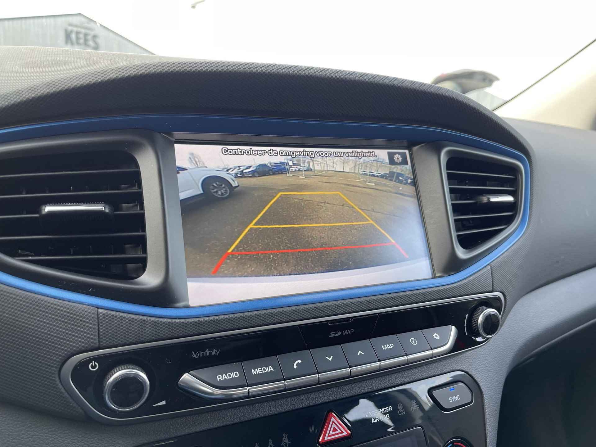 Hyundai IONIQ 1.6 GDi Comfort | Navigatie | Camera | Apple Carplay/Android Auto | Keyless Entry | Cruise & Climate Control | Rijklaarprijs! - 17/26