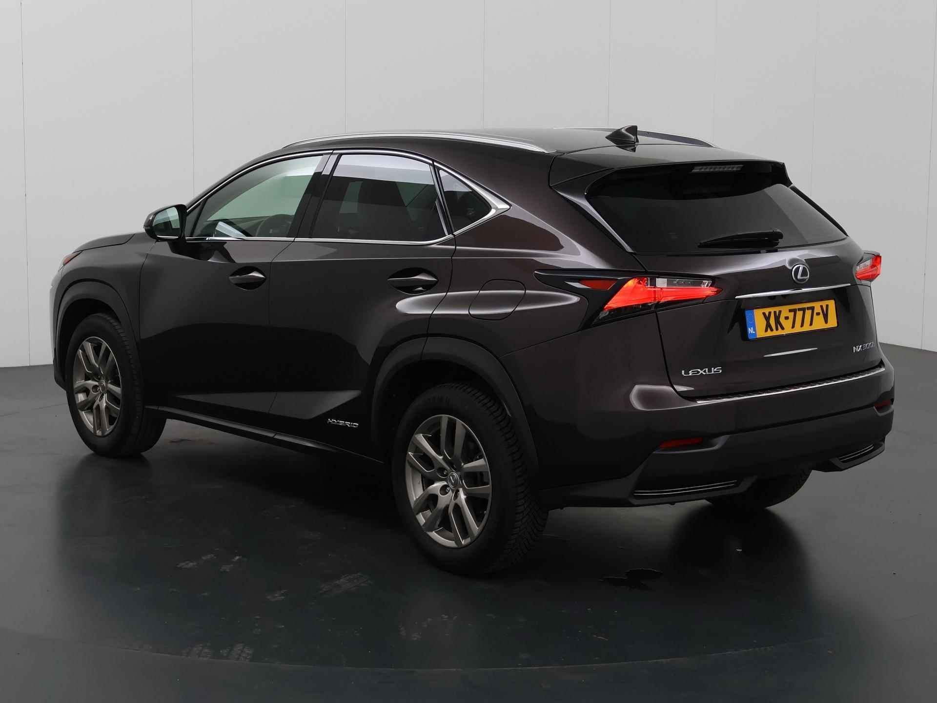 Lexus NX 300h 25th Edition | Navigatie | Keyless go | Parkeercamera | Stoelverwarming | Climate Control | Comfortstoelen | - 23/43