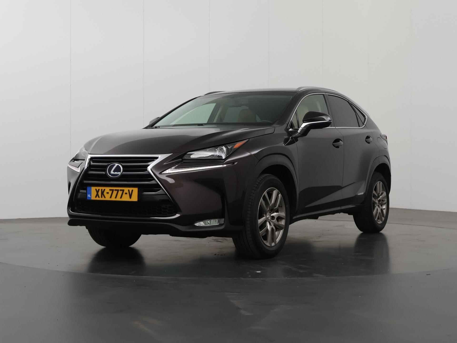 Lexus NX 300h 25th Edition | Navigatie | Keyless go | Parkeercamera | Stoelverwarming | Climate Control | Comfortstoelen | - 43/43