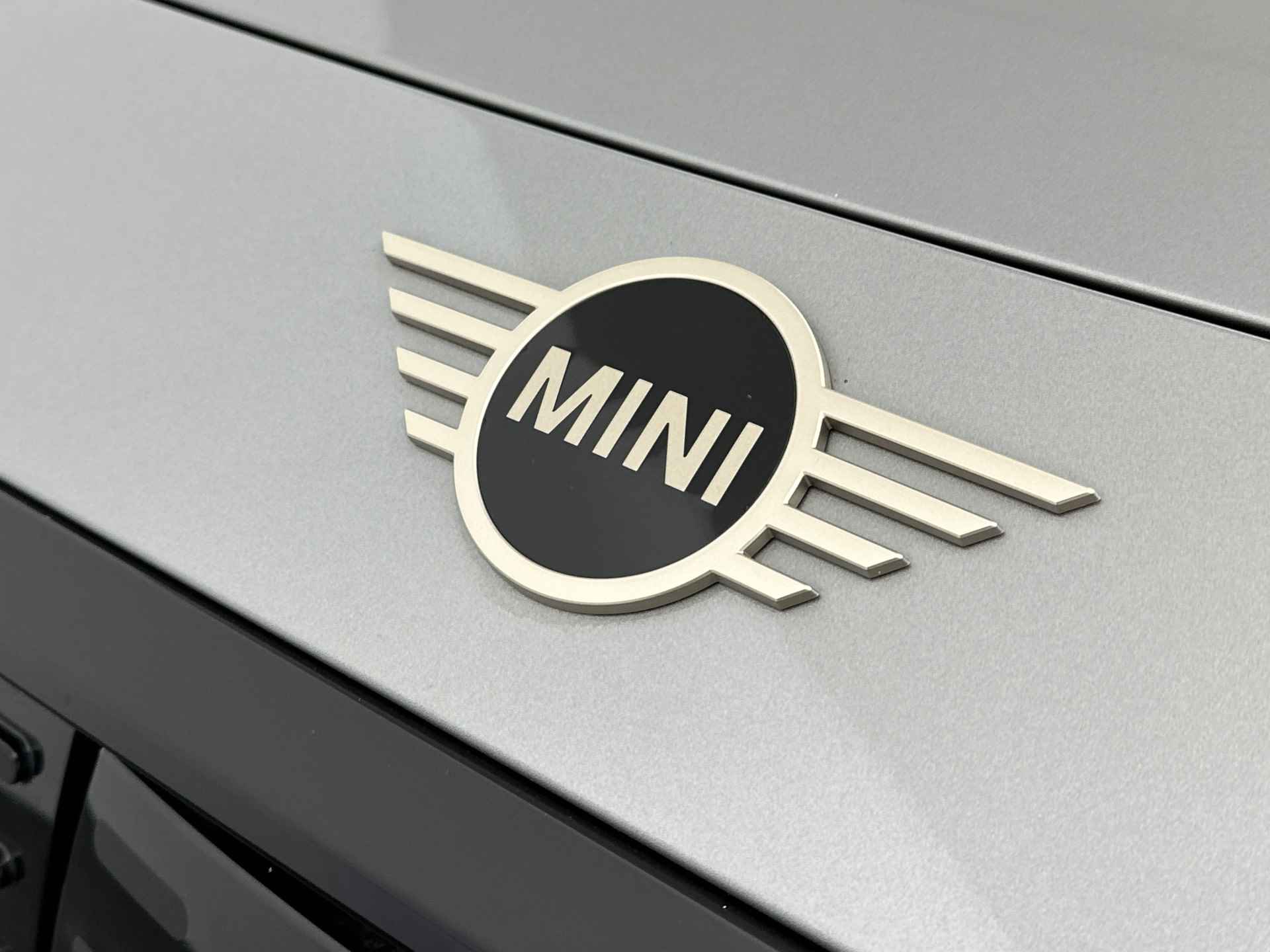 MINI Countryman SE ALL4 Classic Trim | S Pakket | 18 Inch LM wielen - 20/24