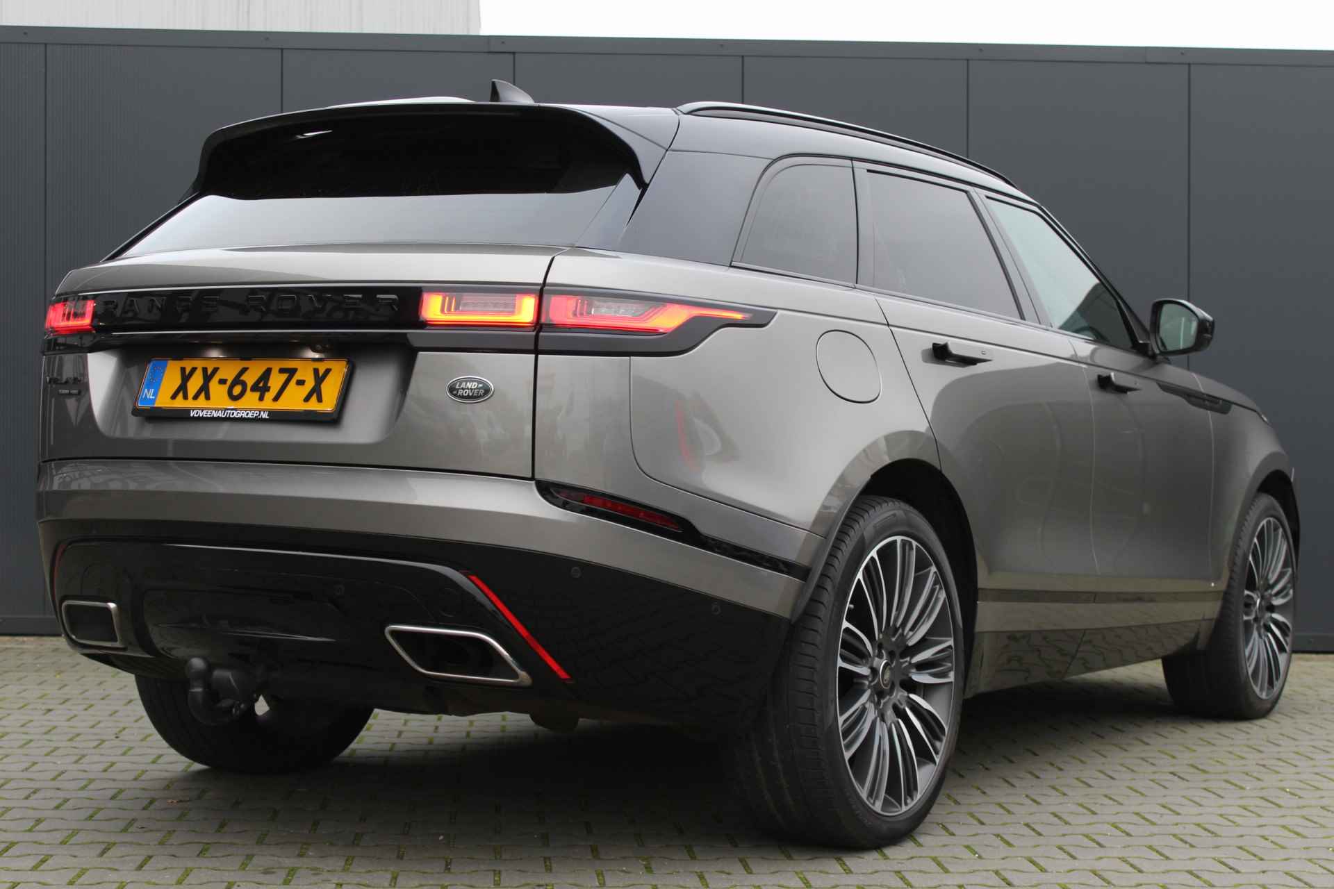 Land Rover Range Rover Velar 3.0 V6 AWD R-Dynamic HSE | incl. 12 maanden garantie | Trekhaak wegklapbaar | Schuif/kantel dak | Dodehoek detectie | Massage stoelen | 22 inch velgen | Bomvolle auto | Luxe uitstraling | 2500KG trekgewicht - 5/61