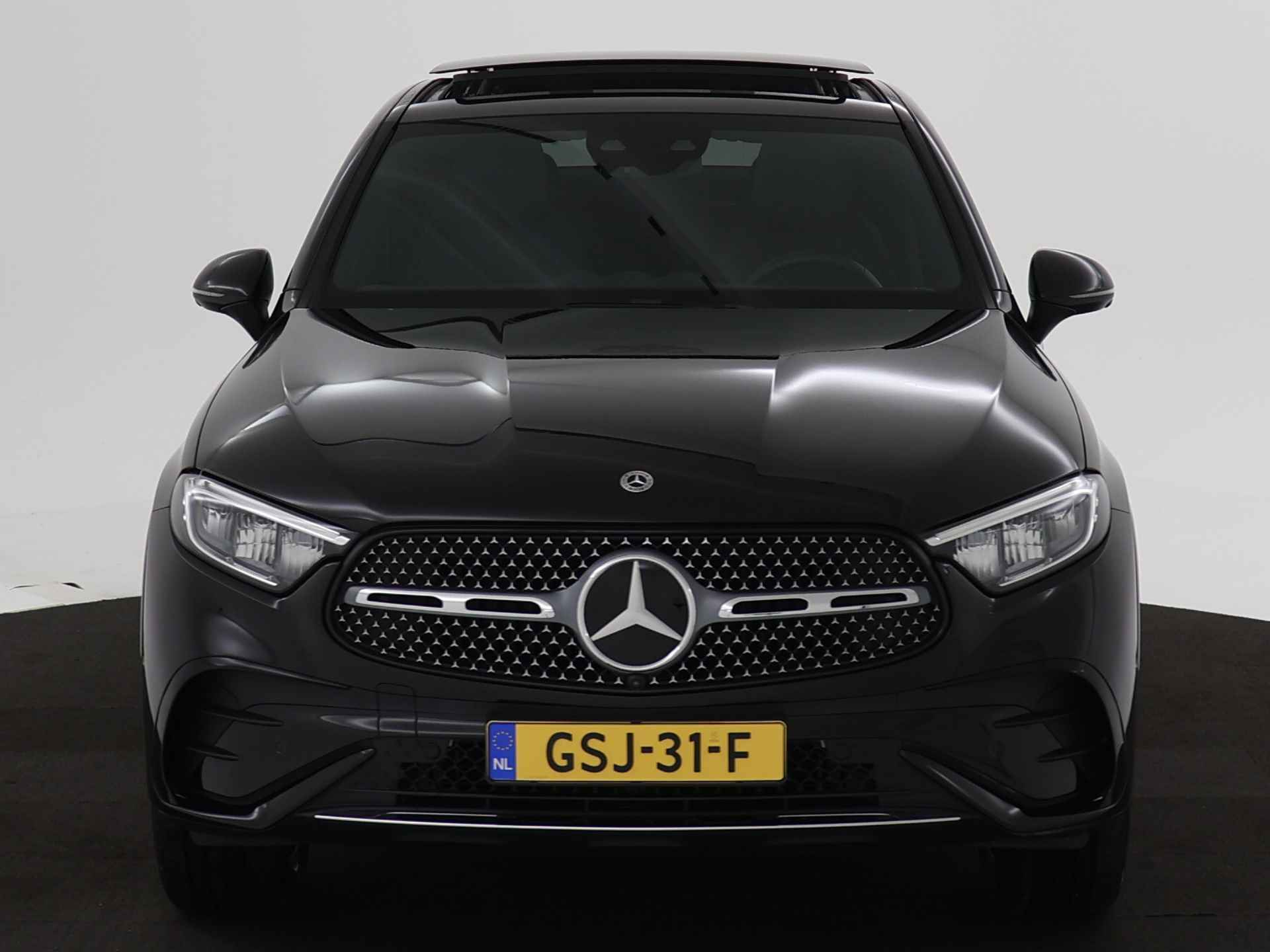 Mercedes-Benz GLC Coupé 300 e 4M AMG Plug-In Hybride | AMG Styling | Trekhaak | 20 Inch LM Velgen | Distronic | Panorama Schuif-Kanteldak | 360°-Camera | Inclusief 24 maanden MB Certified garantie voor Europa. - 29/47