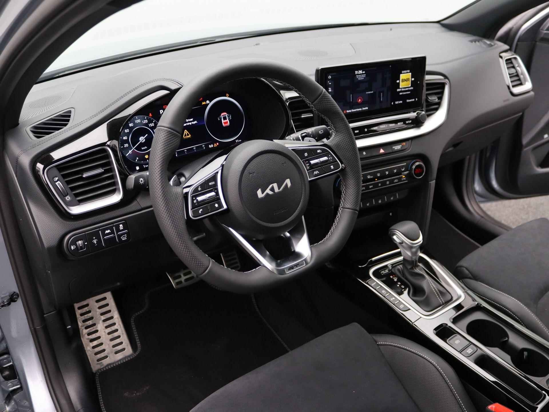 Kia ProCeed 1.5 T-GDi GT-PlusLine | Navigatie | Climate Control | Lm velgen | Parkeersensoren | Camera | Stoelverwarming | Glasdak - 30/51