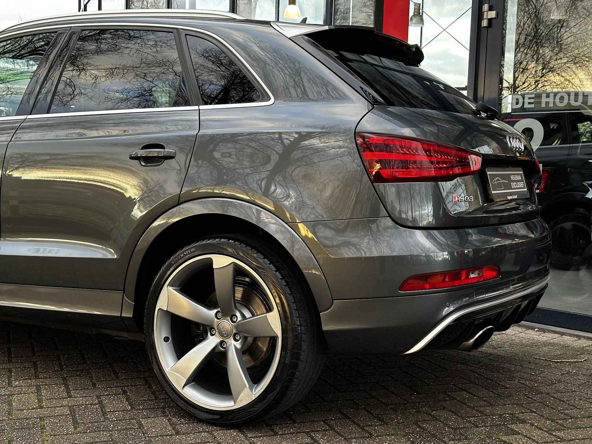 Audi RS Q3 2.5 TFSI quattro | Wegkl. Trekhaak | Schuif-kanteldak | Keyless | BOSE | 20 inch | Cruise | Stoelverwarming | Navi - 8/31