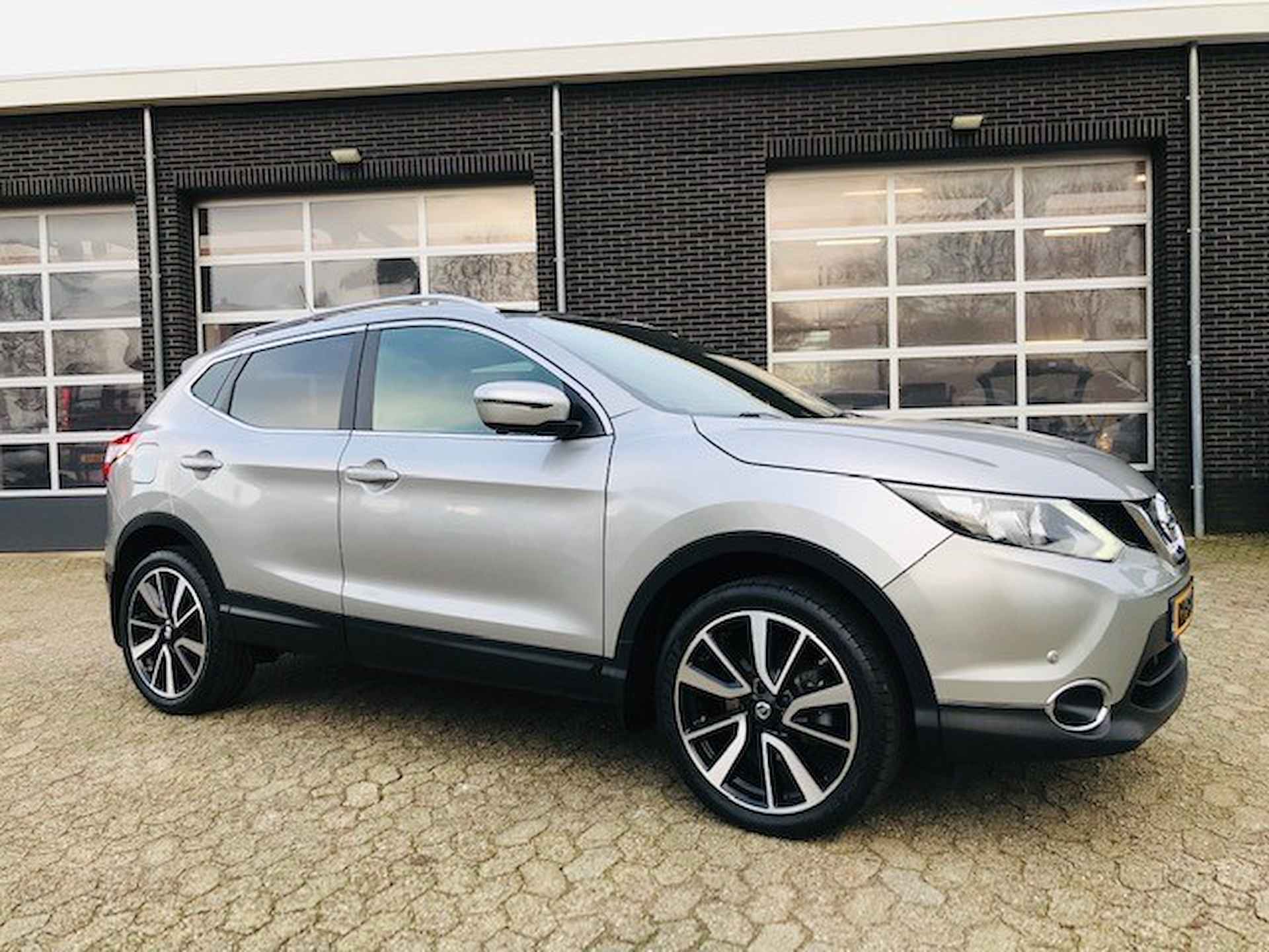 Nissan Qashqai 1.2 DIG-T 85KW CONNECT EDITION - AUTOMAAT / TREKHAAK - 9/32