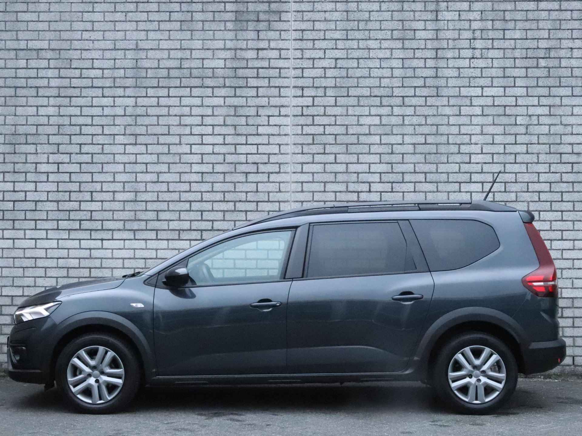 Dacia Jogger 1.0 TCe 110 Expression | 7-Persoons | Navigatie | Achteruitrijcamera - 16/34