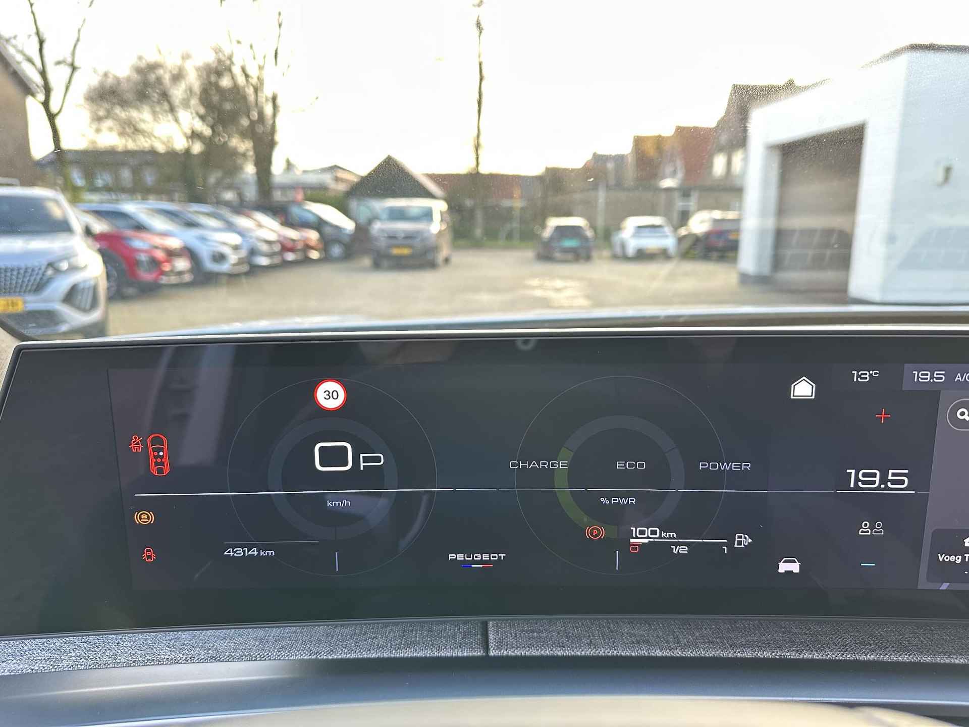 Peugeot 3008 1.2 Hybrid 136 GT | Nieuwste model 3008 | Direct Leverbaar | Navigatie | Parkeercamera | LED Matrix | Alcantara Bekleding | Electrische achterklep | Stoel & Stuurverwarming | - 18/60