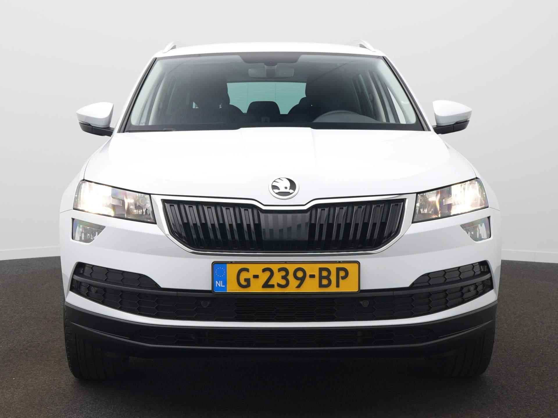 Skoda Karoq 1.0 TSI Ambition Business DSG / Sensoren / Climate / Trekhaak / Navi - 2/43