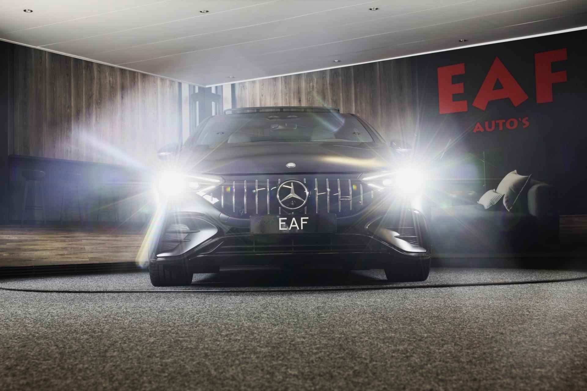 Mercedes-Benz EQE AMG 43 4MATIC 91 kWh / HYPERSCREEN / Acc / Lane Assist / Head Up / Dode Hoek / Leder / Pano / Sfeerverlichting - 42/61