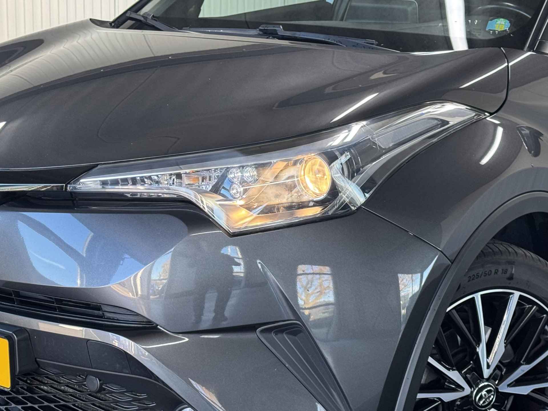 Toyota C-HR 1.2 Dynamic Navigatie Trekhaak Eerste Eigenaar - 9/25