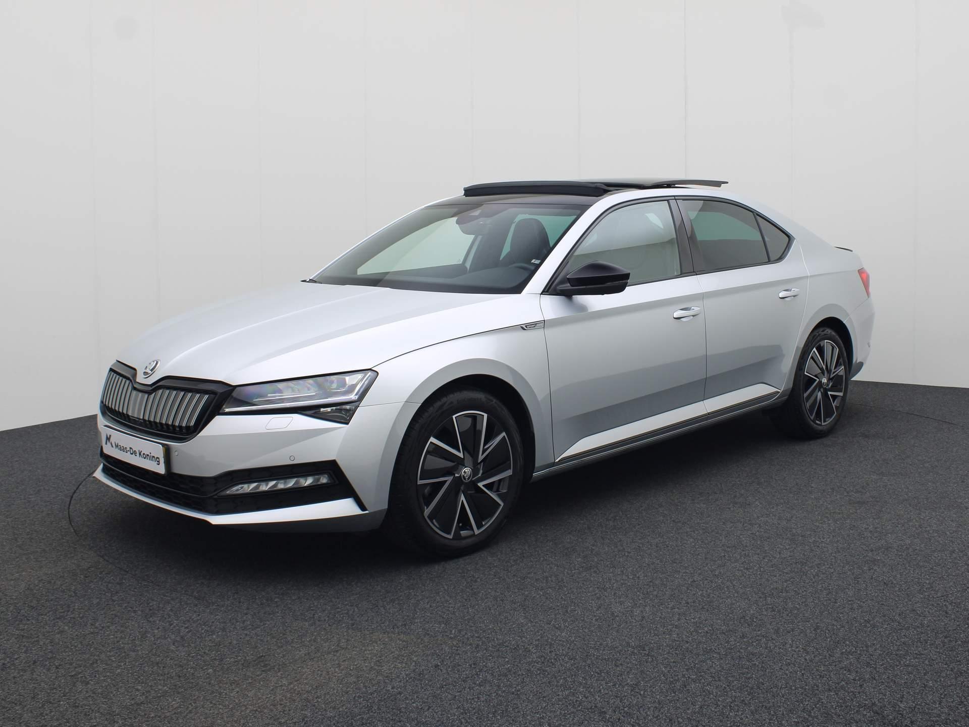 Skoda Superb 1.4 TSIiV 160kW/218PK Sportline DSG · Panoramadak · Navigatie · Leder/Alcantra · Garantie tot juni 2028 of 100000