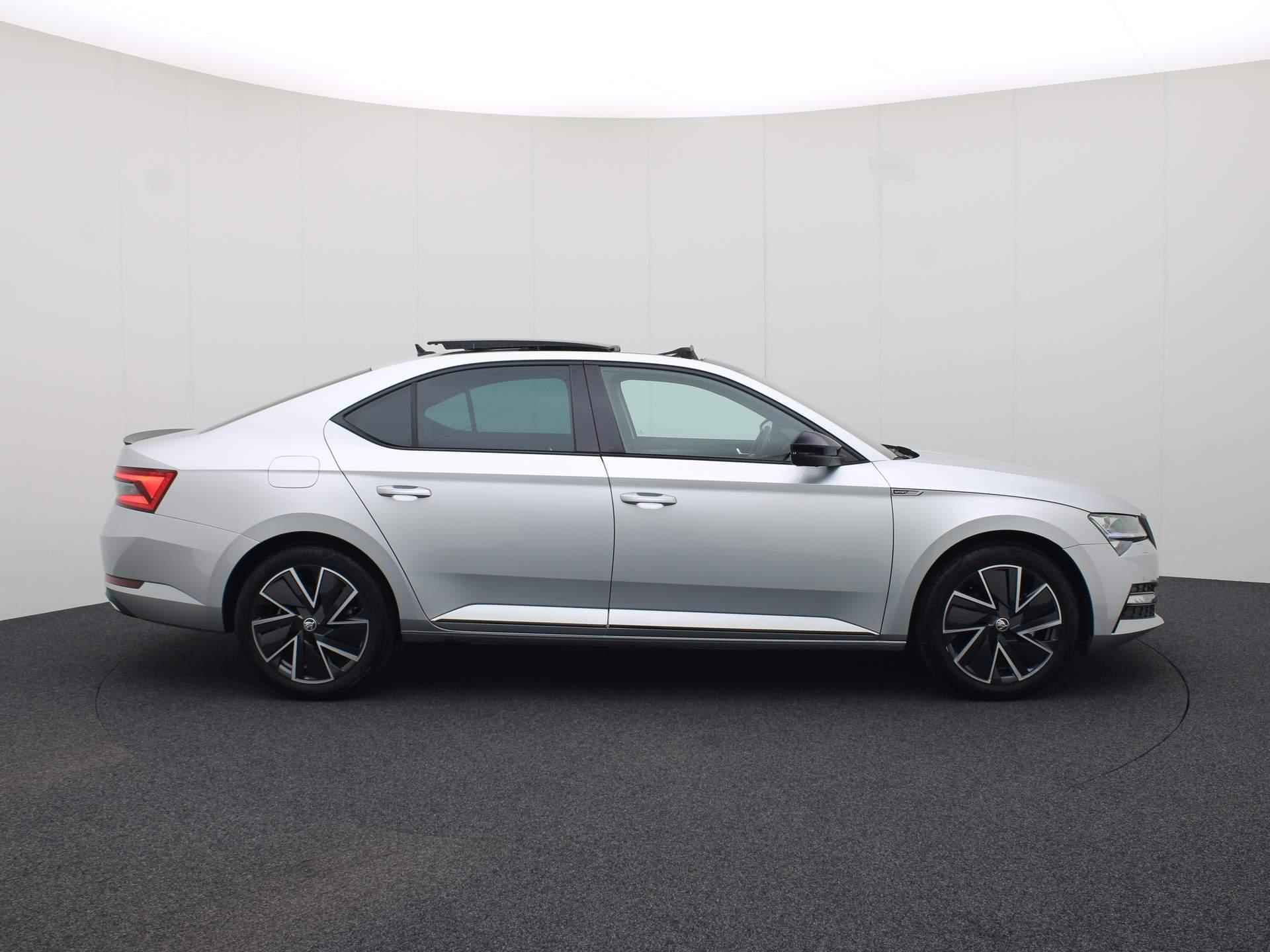 Skoda Superb 1.4 TSIiV 160kW/218PK Sportline DSG · Panoramadak · Navigatie · Leder/Alcantra · Garantie tot juni 2028 of 100000 - 4/43