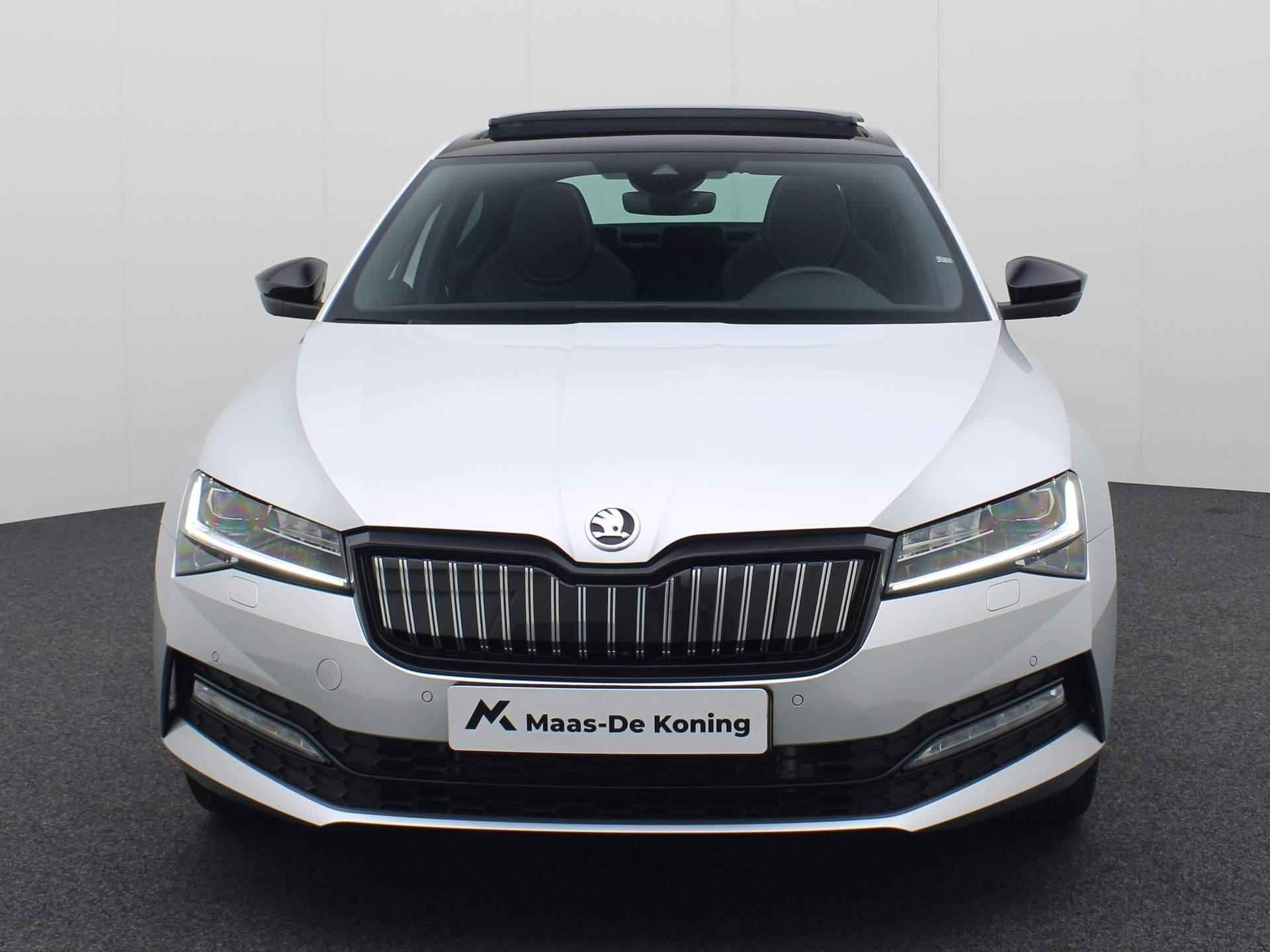 Skoda Superb 1.4 TSIiV 160kW/218PK Sportline DSG · Panoramadak · Navigatie · Leder/Alcantra · Garantie tot juni 2028 of 100000 - 32/43