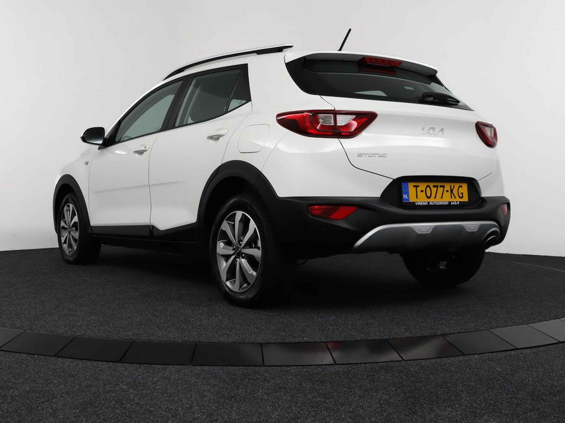 Kia Stonic 1.0 T-GDi MHEV DynamicLine - Airco - Cruise Control - Apple Carplay-/Android Auto - Achteruitrijcamera - Fabrieksgarantie tot 07-2030 - 4/50