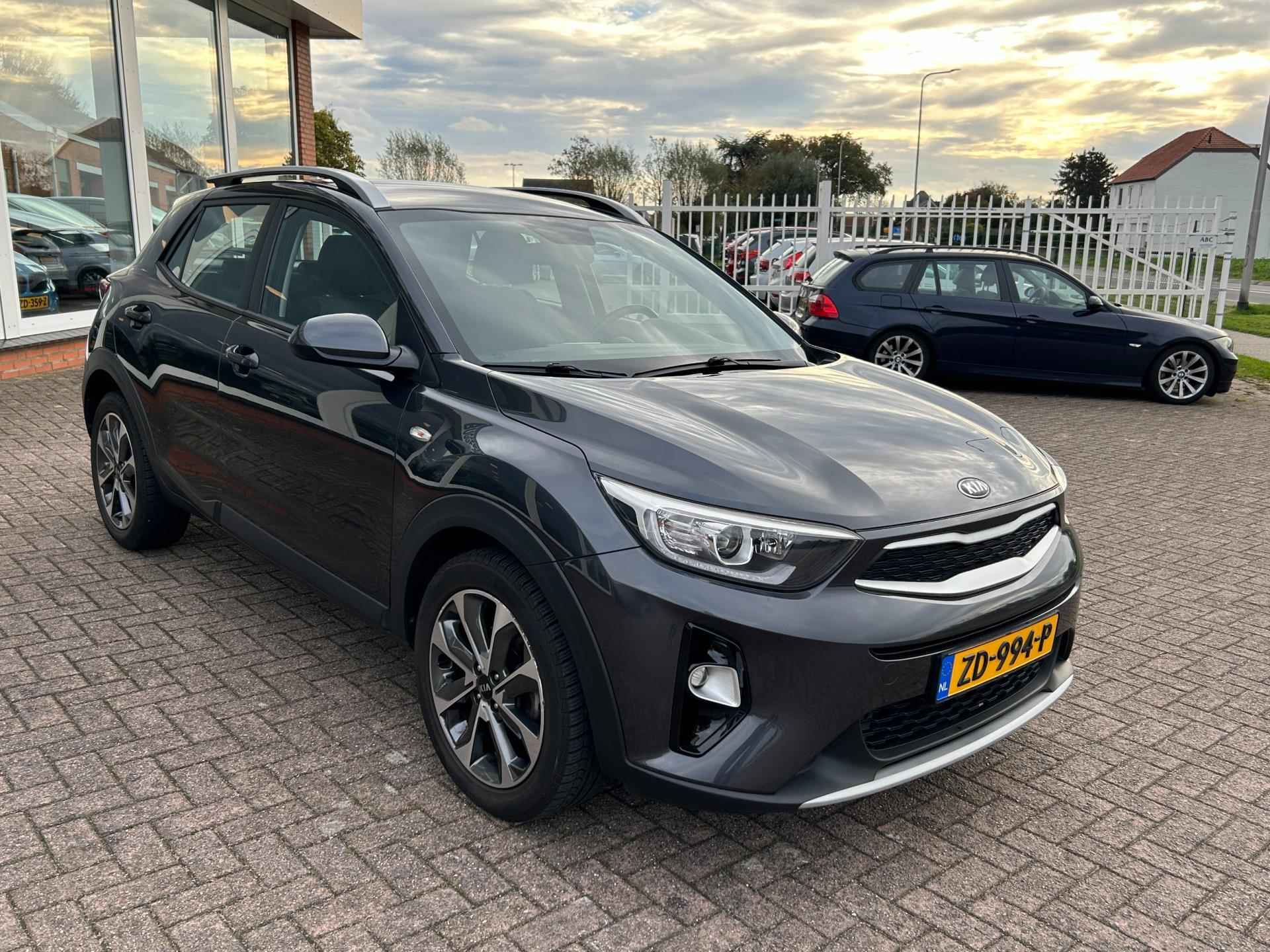 Kia Stonic 1.0 T-GDi DynamicLine - Navi - Camera - PDC - Origineel NL - NAP - 5/24