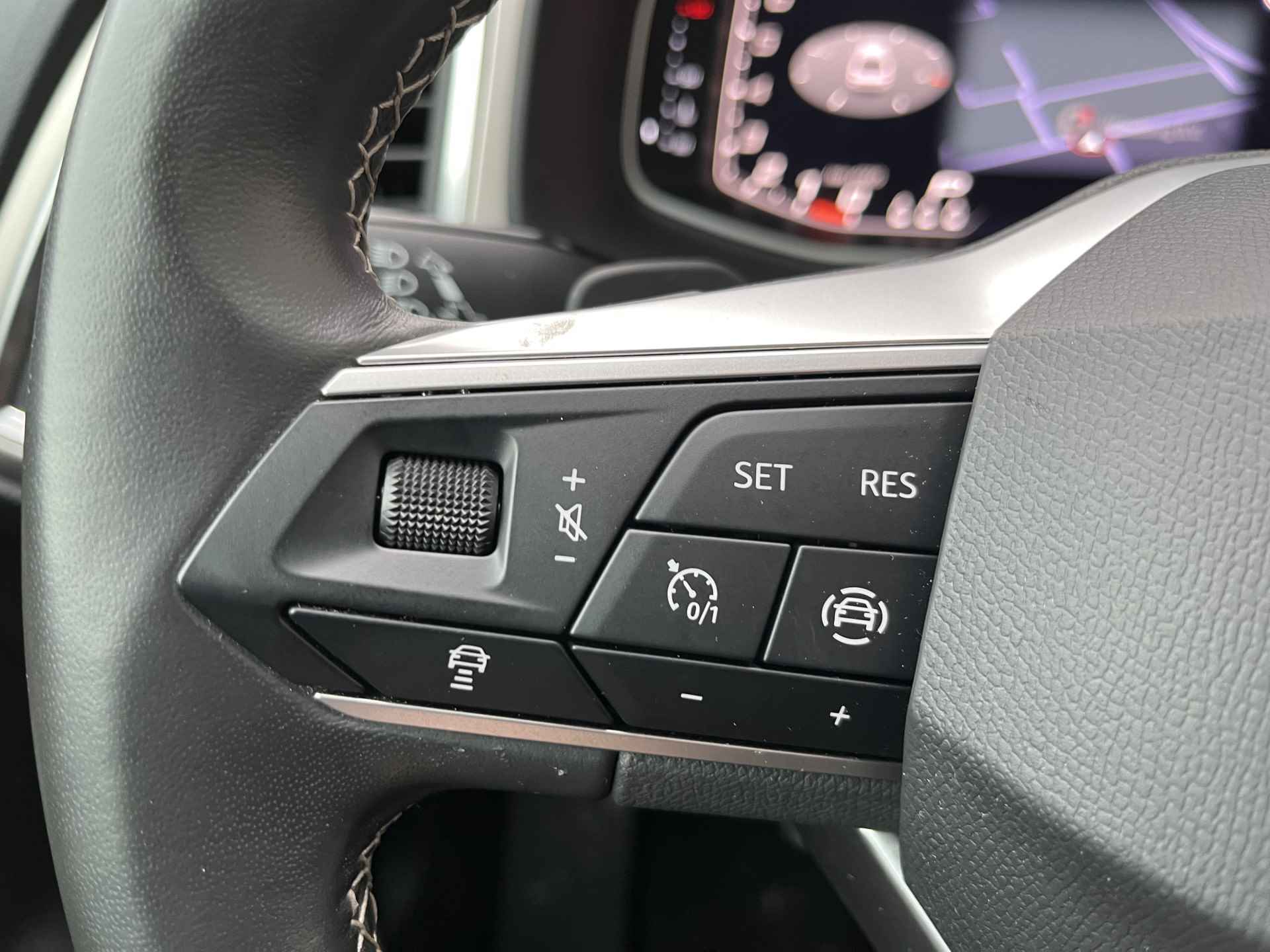 SEAT Ateca 1.5 TSI Xperience / AUTOMAAT/ PANO/ KEYLESS/ FULL-LED/ BEATS AUDIO/ ALCANTARA/ DIGITAL DASH/ ADAPT. CRUISE/ FULL LINK/ NAVI/ DAB/ 360 CAMERA/ CLIMA/ STOELVERWARMING - 13/31