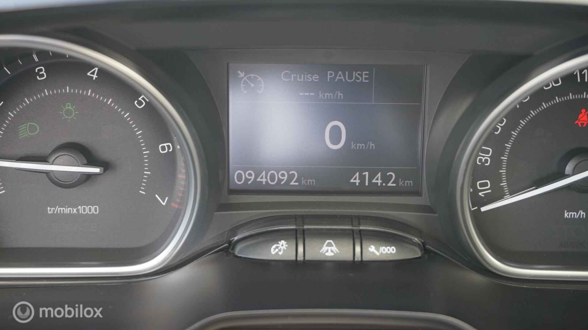 Peugeot 2008 1.6 VTi Féline Navigatie | Panoramadak | Trekhaak | Clima | Cruise control - 23/33