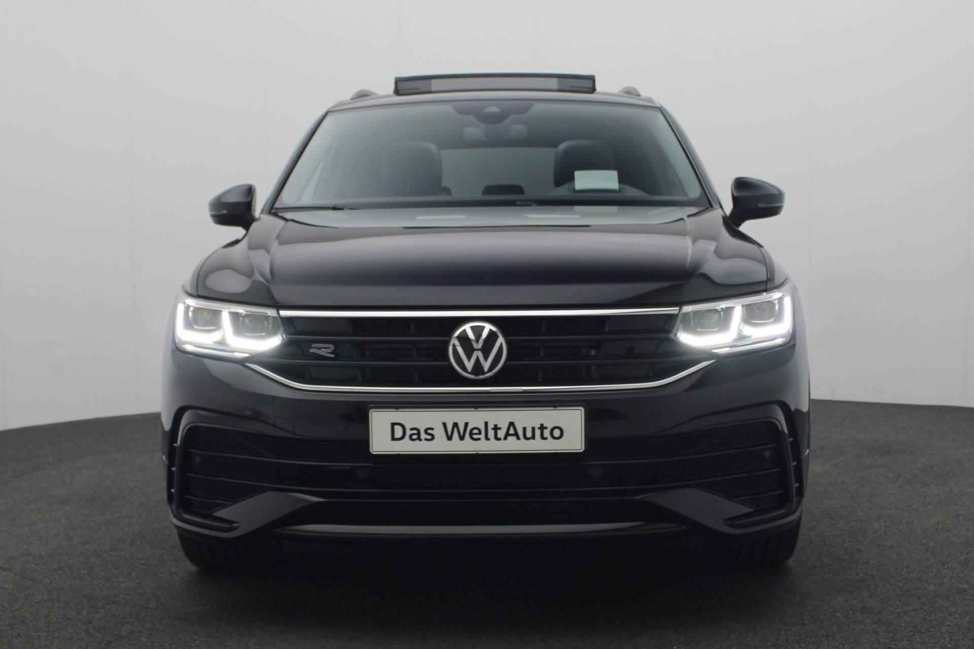 Volkswagen Tiguan 2.0 TDI 150PK DSG R-Line Black Style | Pano | Trekhaak | HUD | DCC | Camera | IQ Light - 20/50