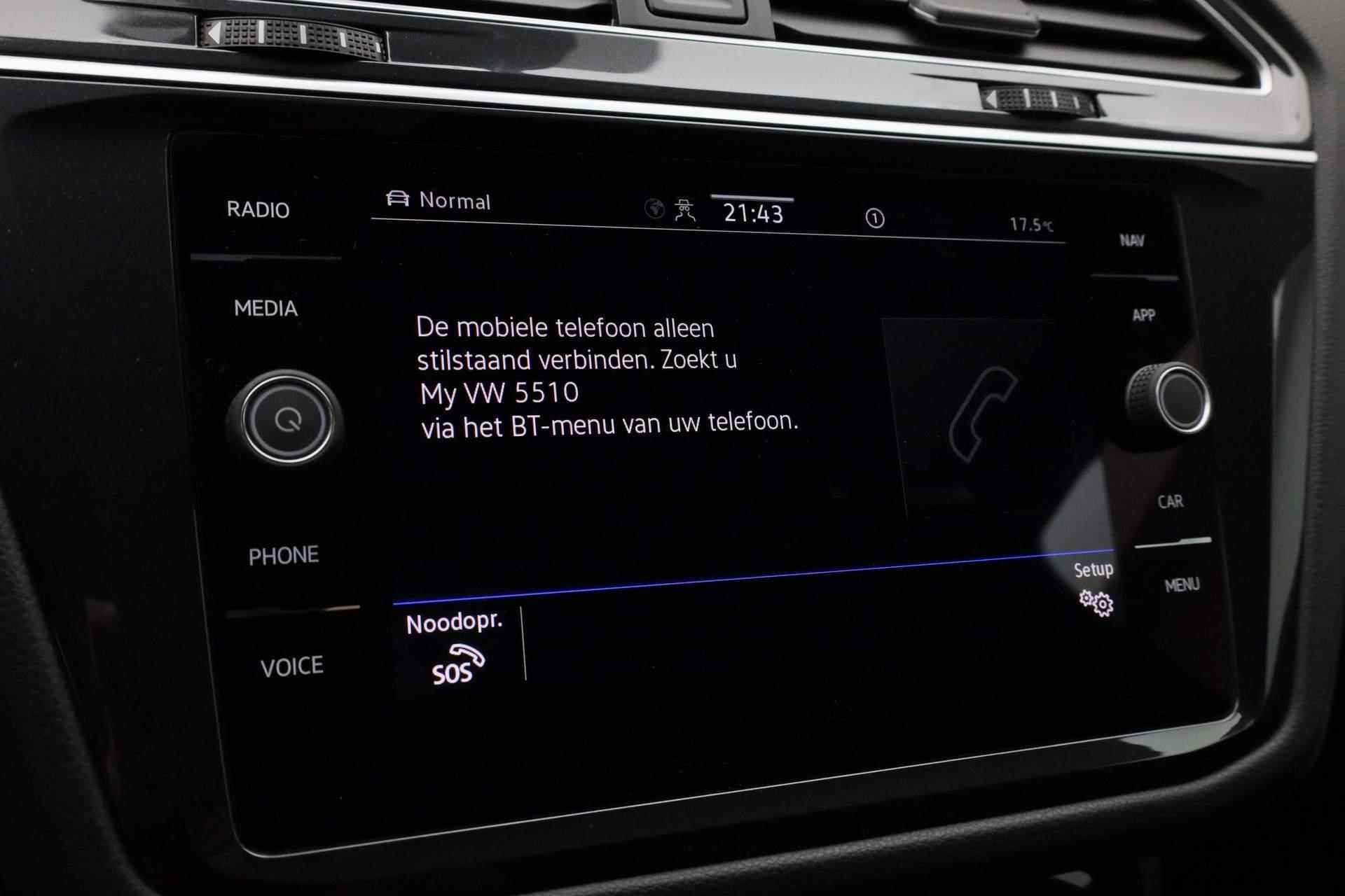 Volkswagen Tiguan 2.0 TDI 150PK DSG R-Line Black Style | Pano | Trekhaak | HUD | DCC | Camera | IQ Light - 33/50