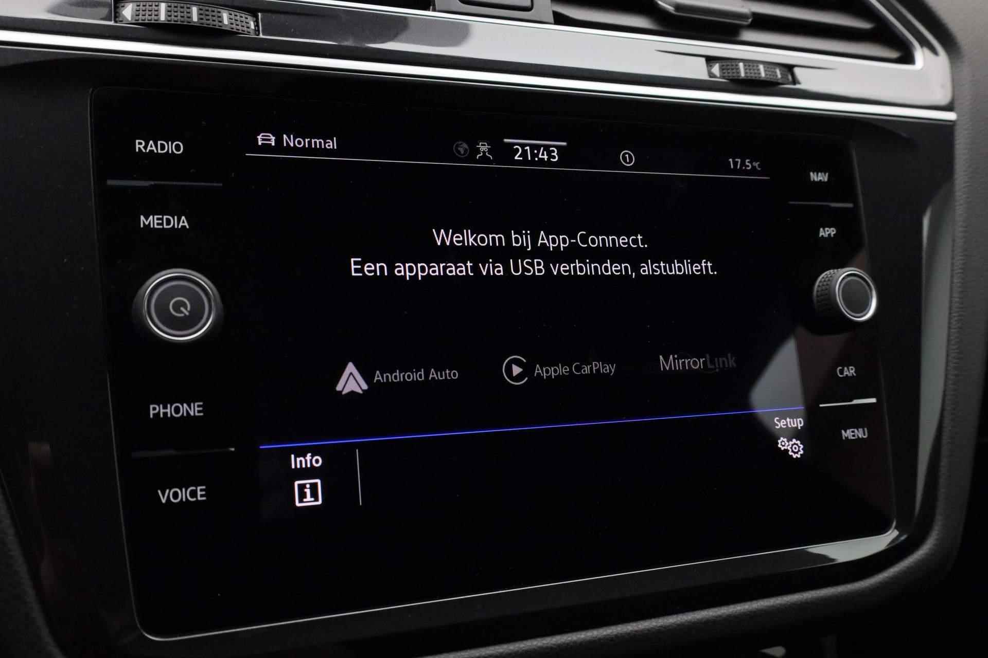Volkswagen Tiguan 2.0 TDI 150PK DSG R-Line Black Style | Pano | Trekhaak | HUD | DCC | Camera | IQ Light - 35/50