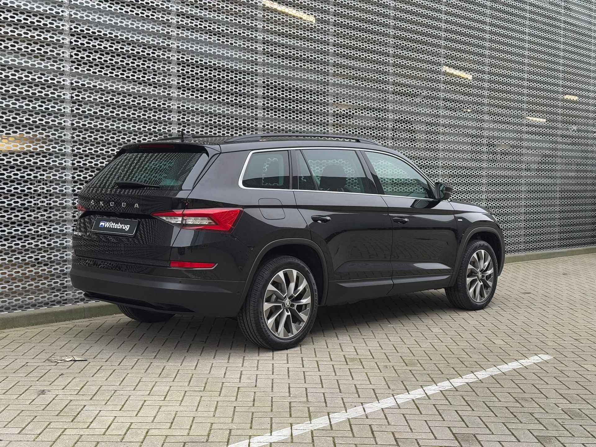 Škoda Kodiaq 1.5 TSI 150PK DSG Ambition Clever / 19" LMV / 360 Camera / Stuur + Stoelverwarming V+A / Elektrische Achterklep / Keyless Entry-Start - 26/29