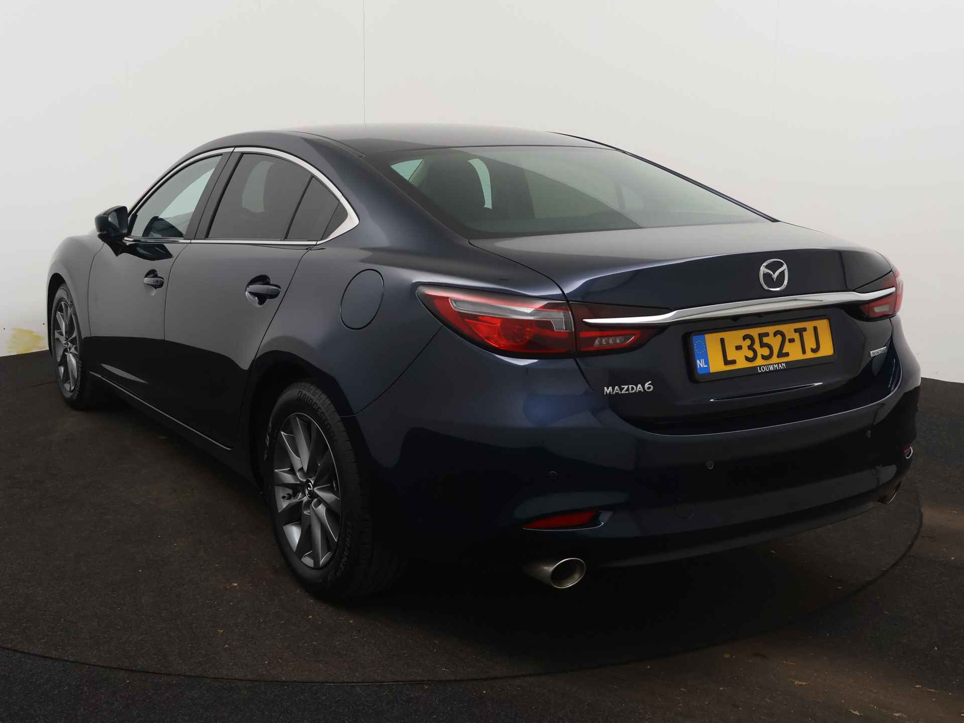 Mazda 6 2.0 SkyActiv-G 165 Business | Navigatie | 360 Camera | Parkeersensoren | Stoel en stuurwiel verwarmd | - 17/49