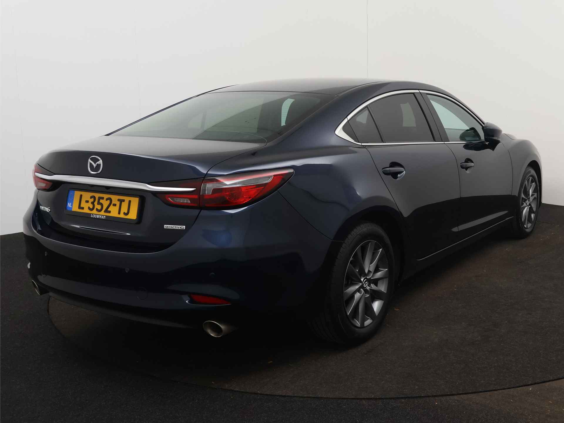 Mazda 6 2.0 SkyActiv-G 165 Business | Navigatie | 360 Camera | Parkeersensoren | Stoel en stuurwiel verwarmd | - 18/49