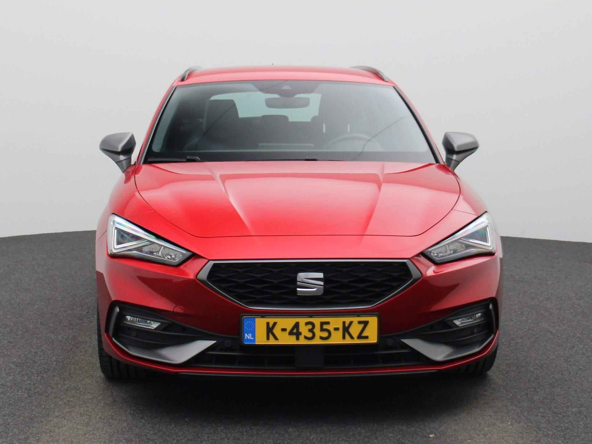 SEAT Leon Sportstourer 1.5 eTSI FR Launch Edition 150PK AUTOMAAT | Camera | Navigatie | 18" | LED - 3/39