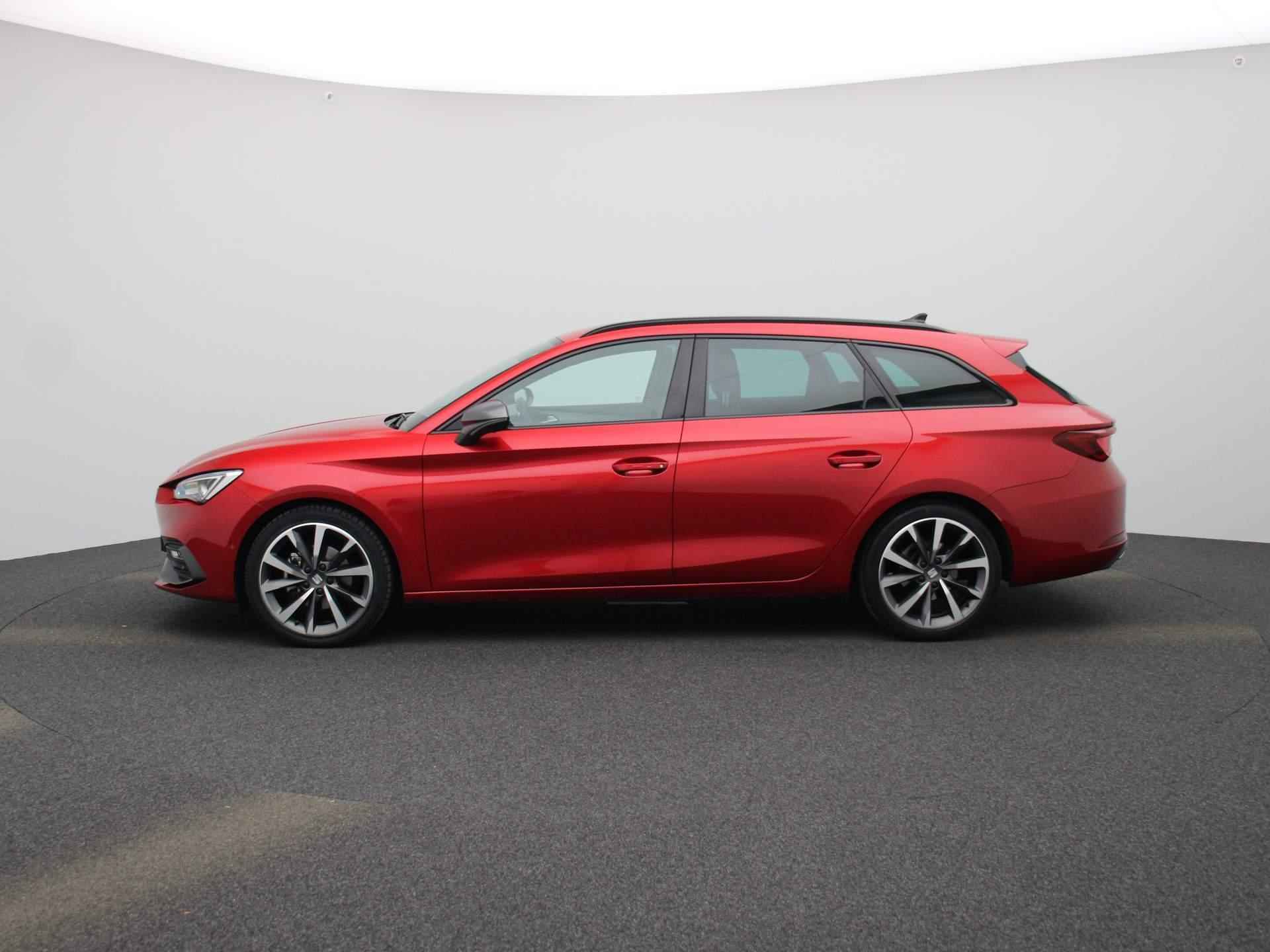 SEAT Leon Sportstourer 1.5 eTSI FR Launch Edition 150PK AUTOMAAT | Camera | Navigatie | 18" | LED - 4/39