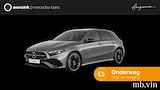 Mercedes-Benz A-klasse 180 Star Edition AMG Line | Verwacht | Night | Panoramadak | Sfeerverlichting | Stoelverwarming | Parkeercamera |